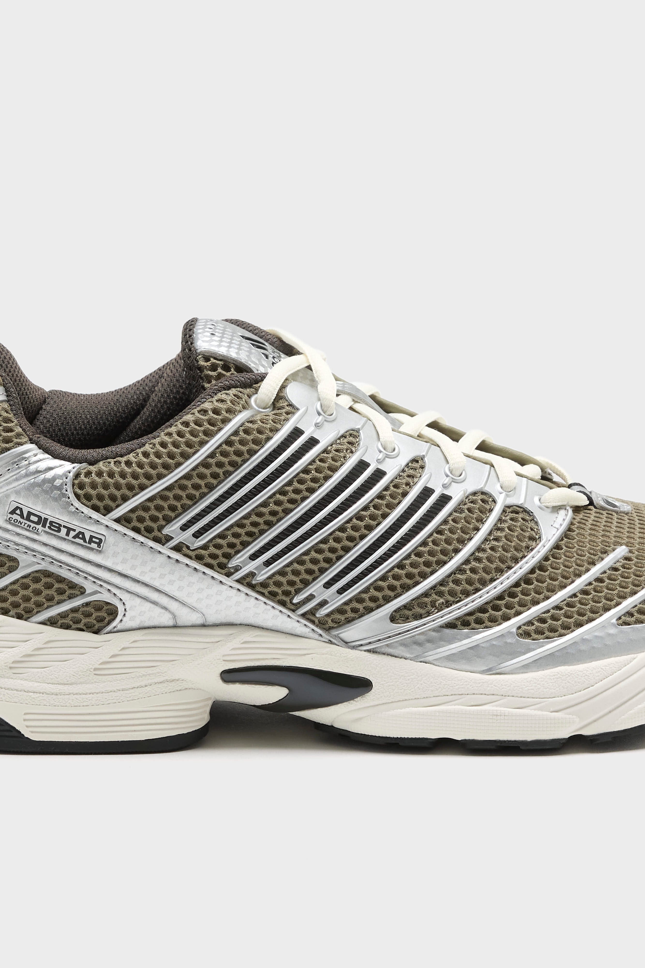 Adidas Adistar Control 3 for Men (261 / M / OLIVE)