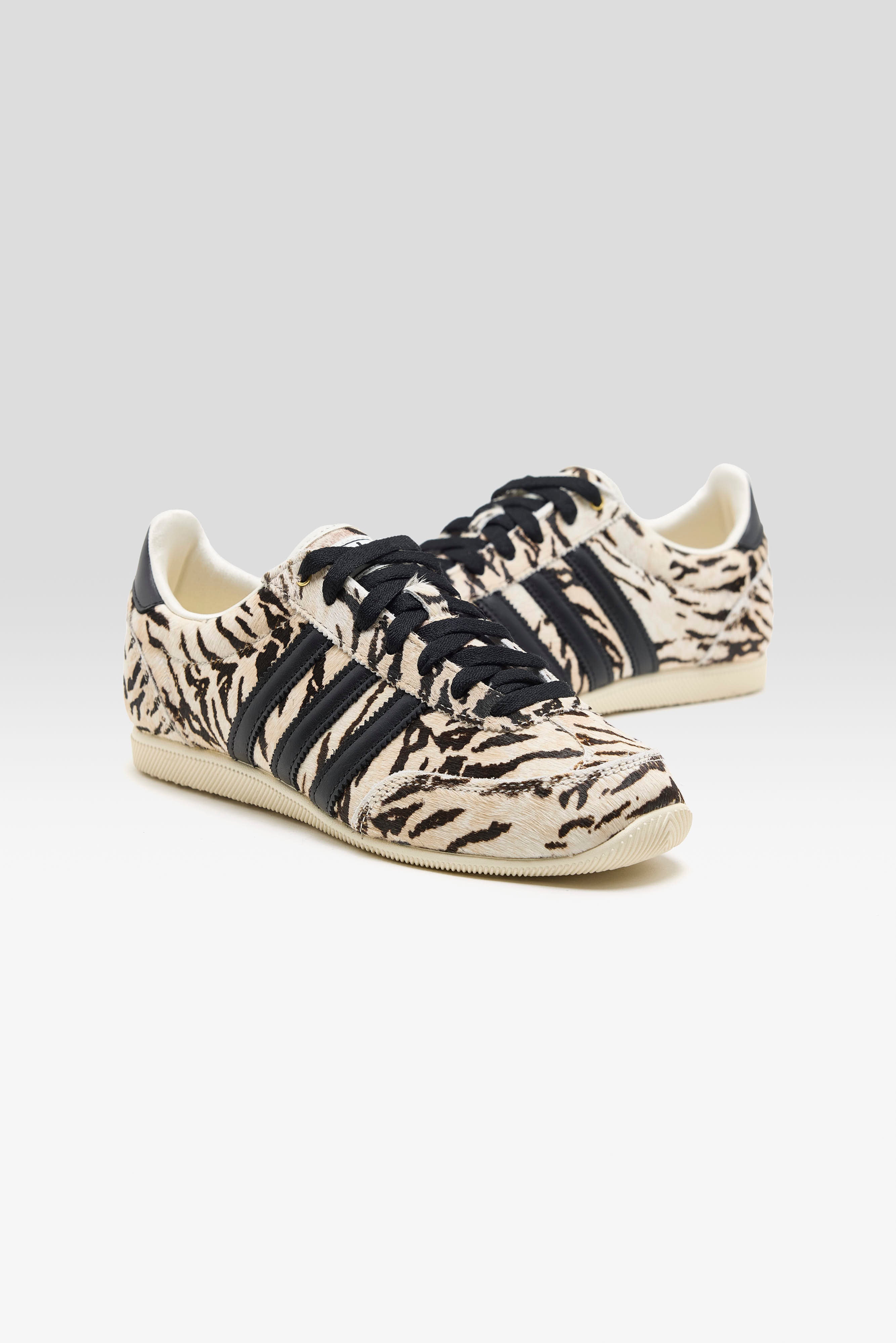 Japan for Women (261 / W / BLACK/WHITE)