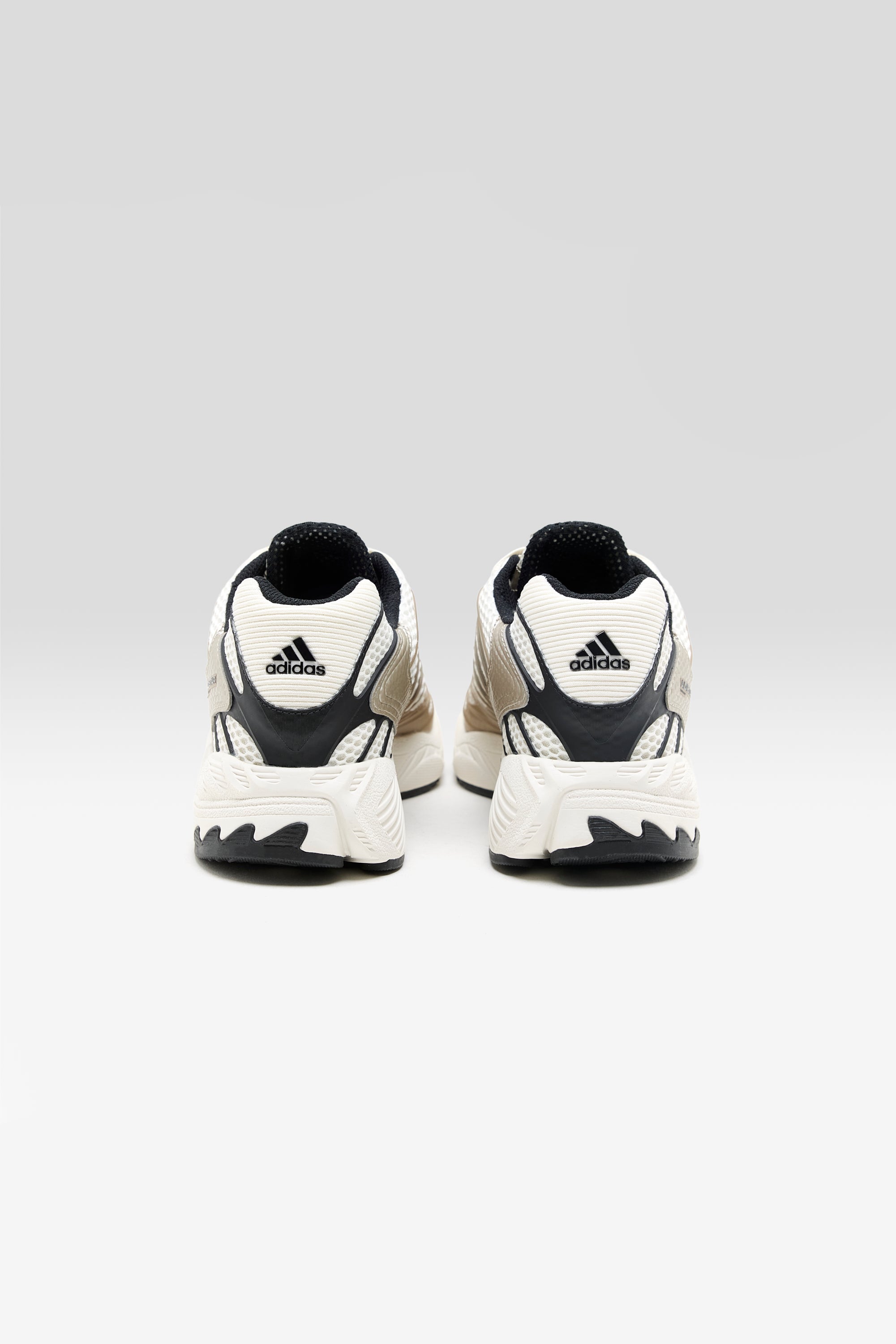 Adistar Control 3 for Junior (261 / B / WHITE)