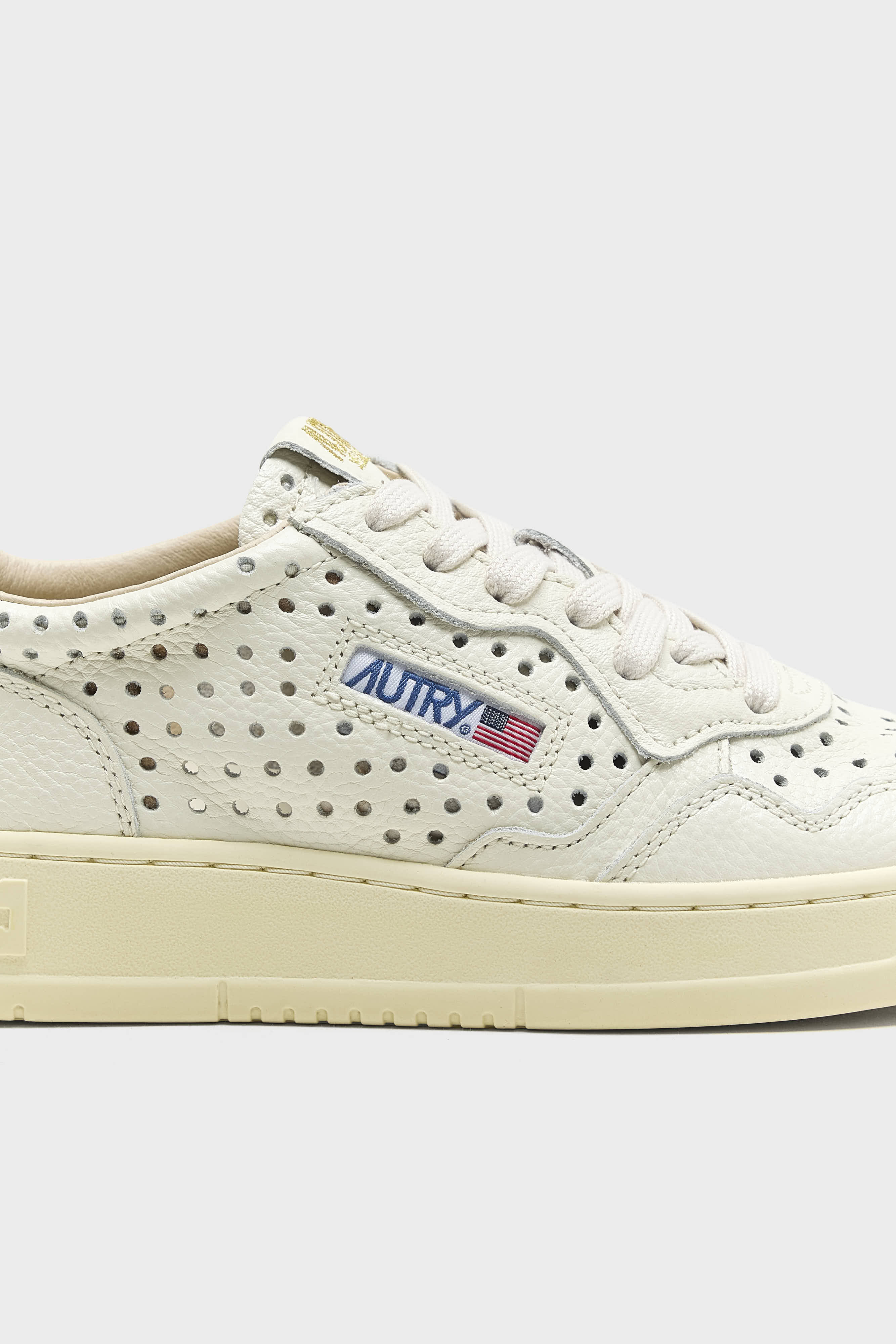 Medalist Low for Women (261 / W / WHITE)