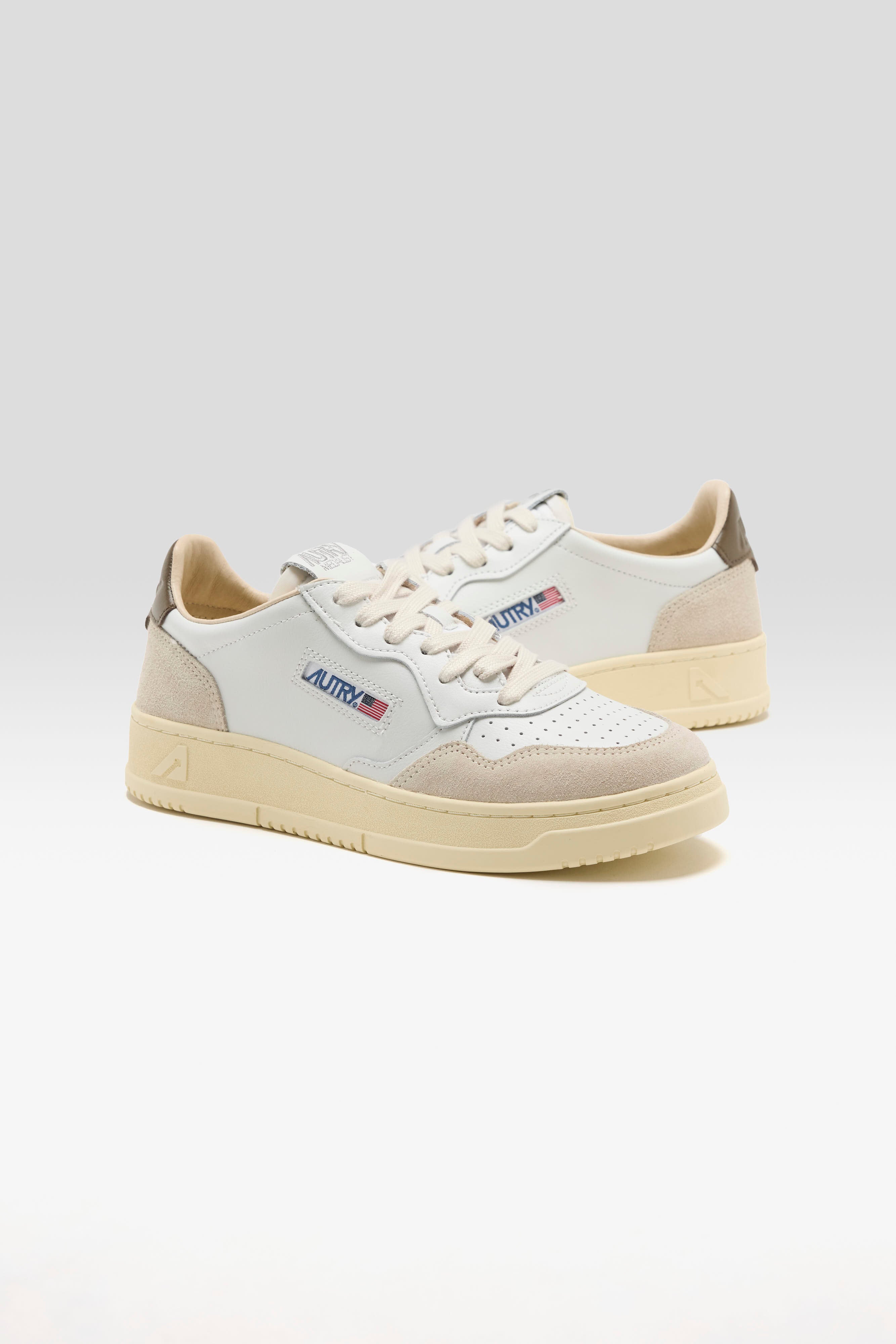 Medalist Low for Women (261 / W / WHITE)