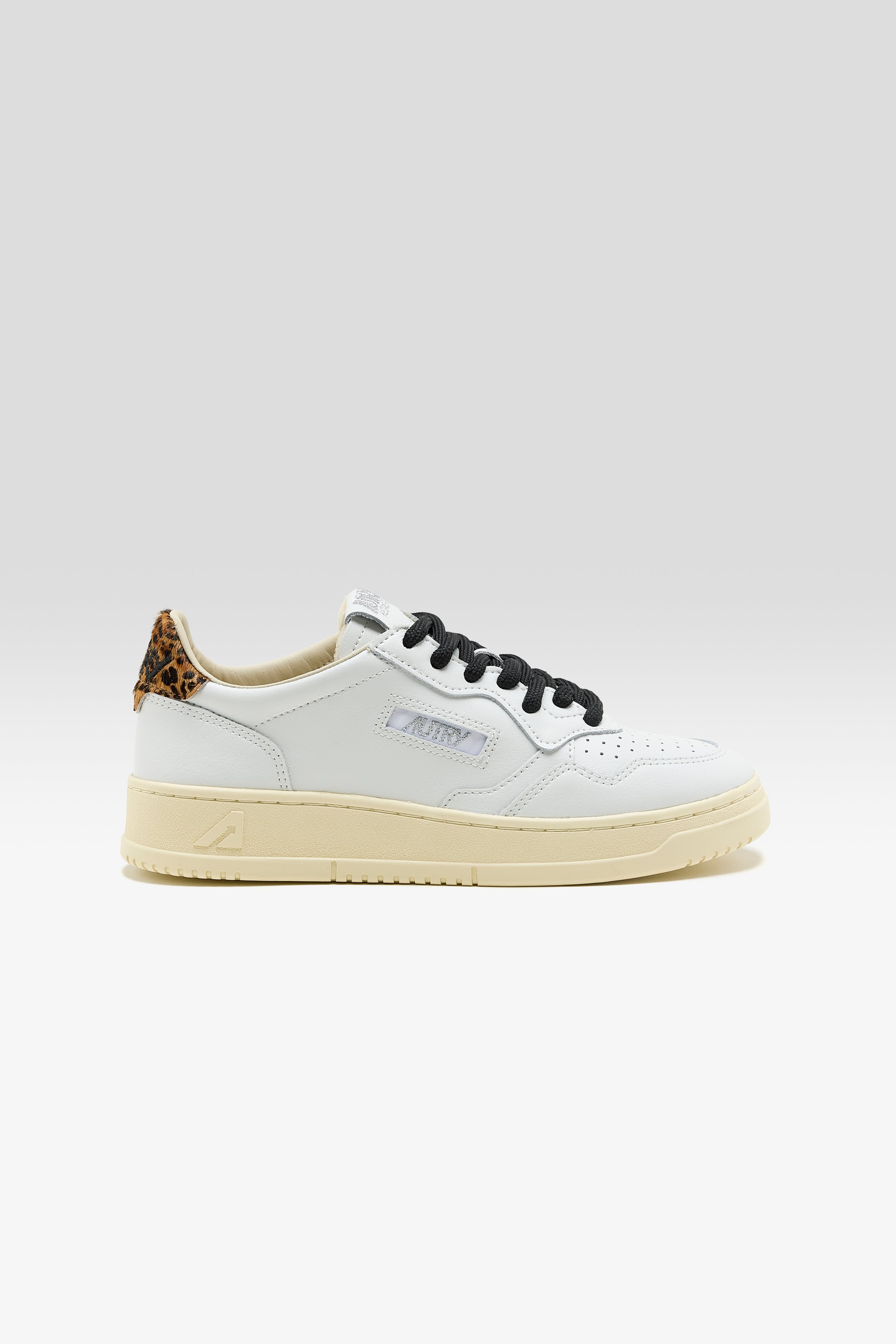 Medalist Low For Women For Women | Bellerose