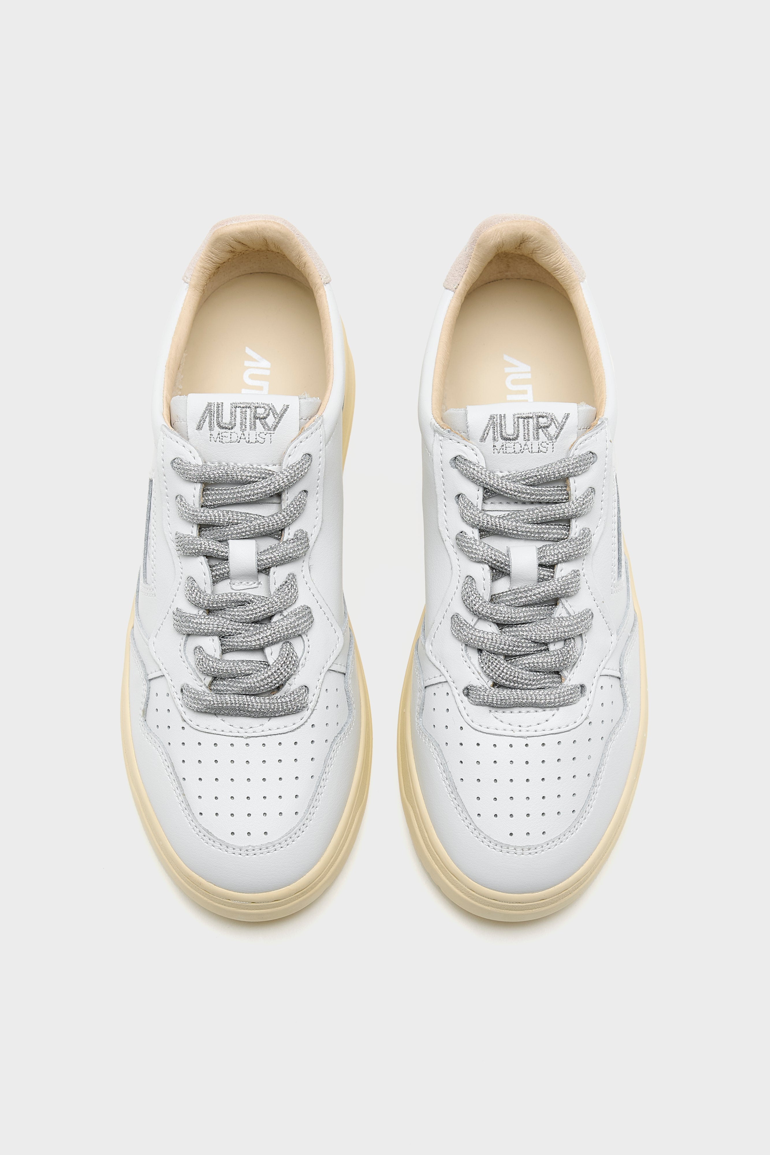 Medalist Low for Women (261 / W / SILVER)