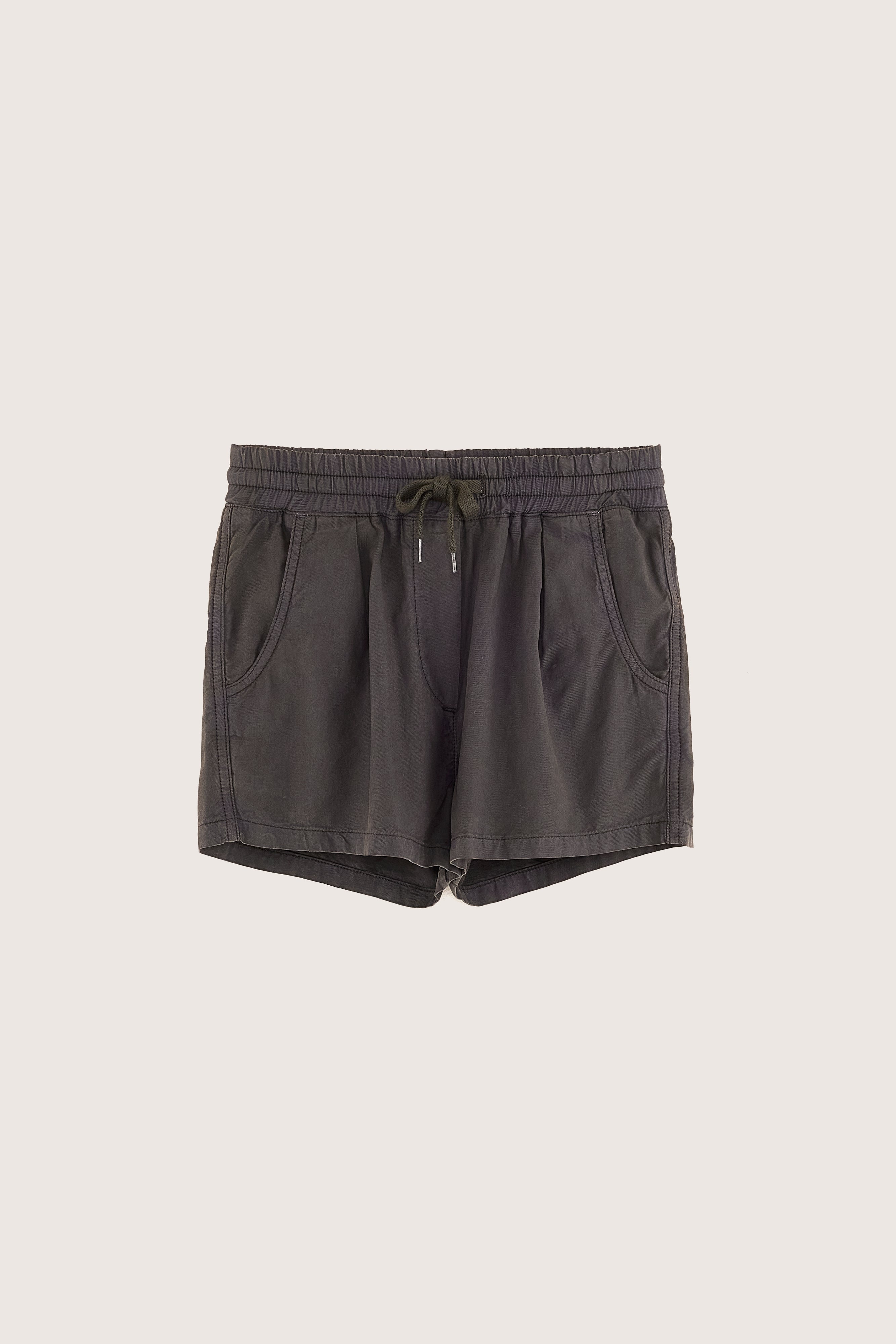 Kate relaxed shorts (251 / G / BLACK SAND)