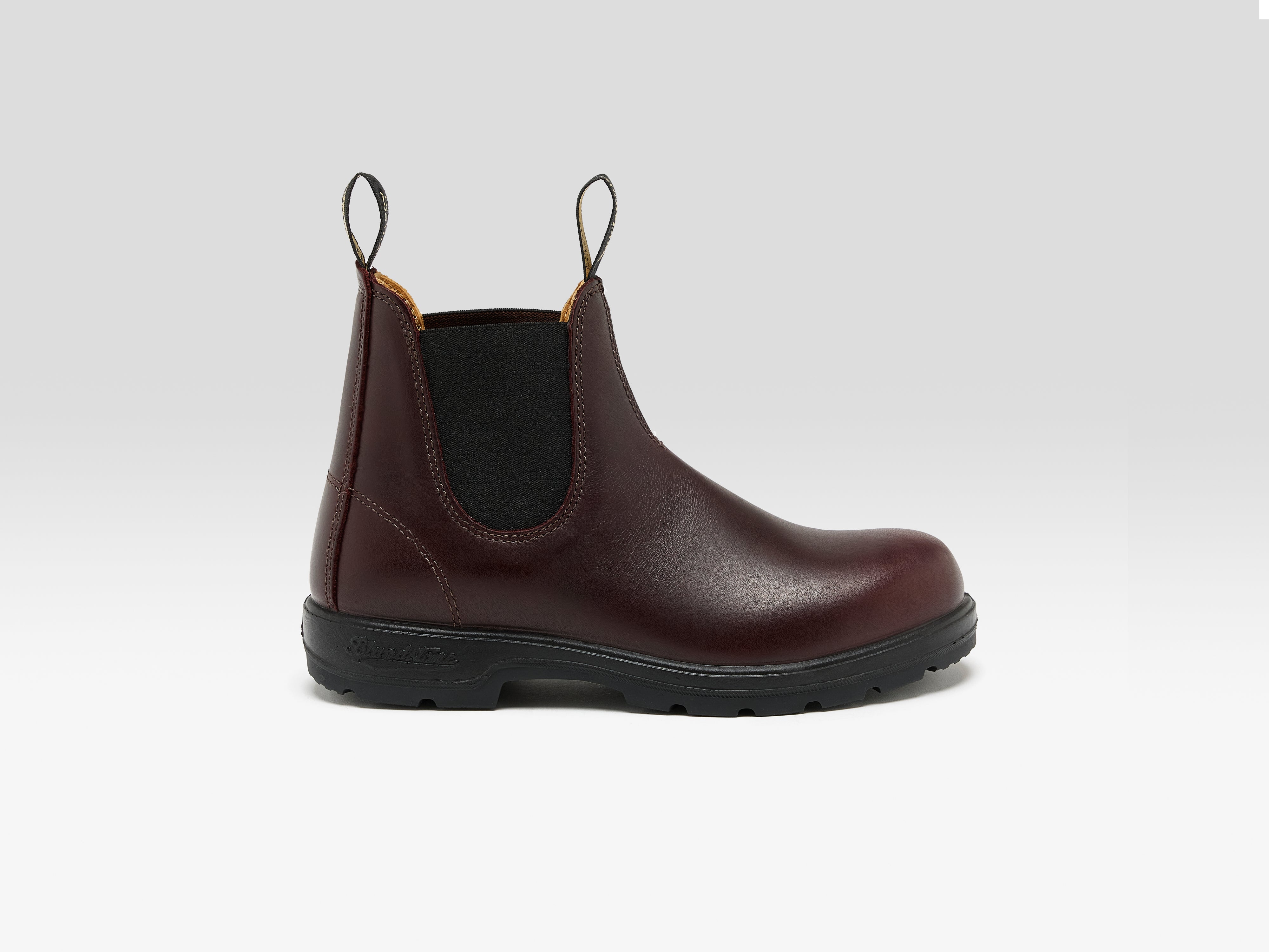 2130 Classic Chelsea Boots for Women (252 / W / RED)