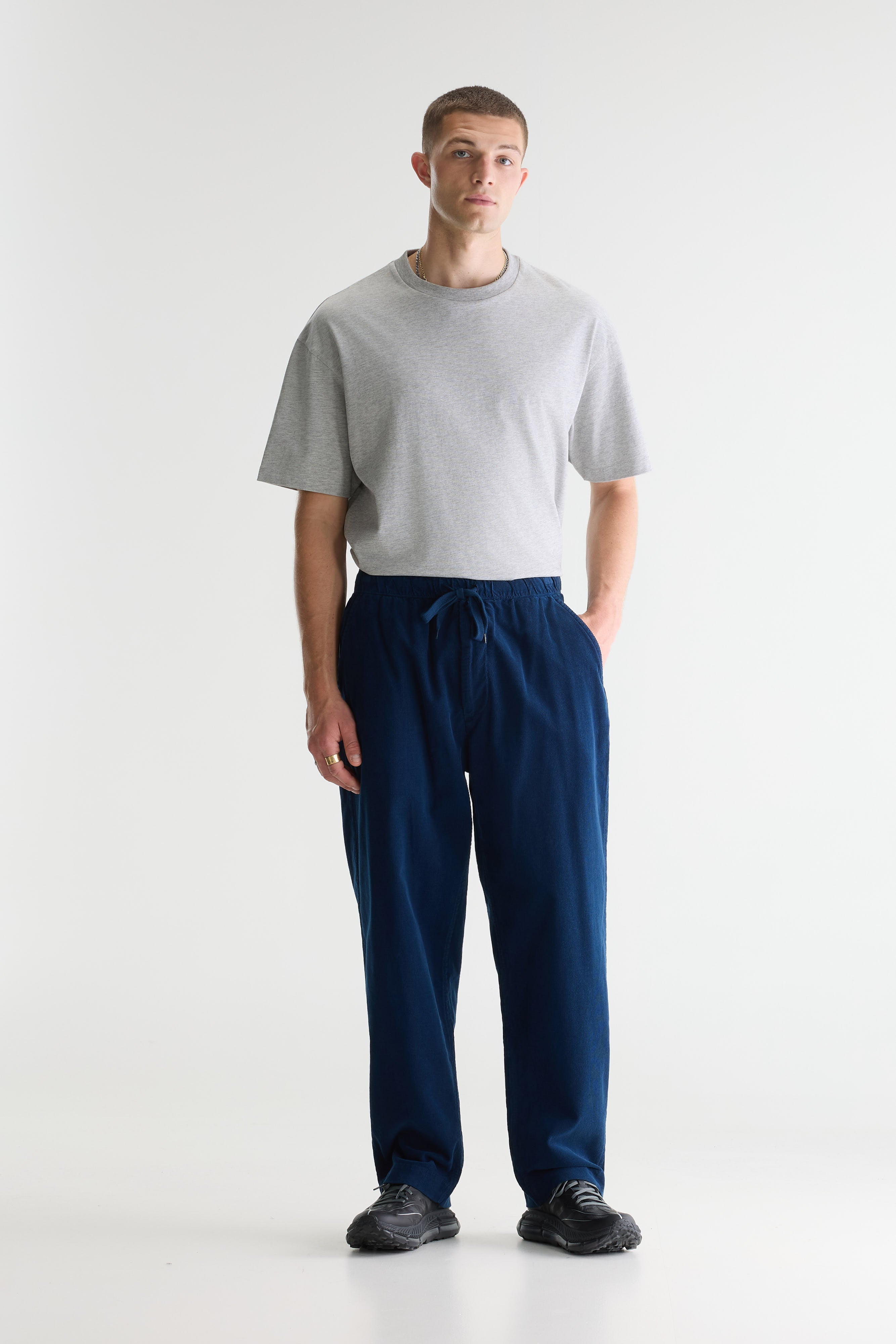 Pantalon en velours côtelé Julius (261 / M / WORKER)