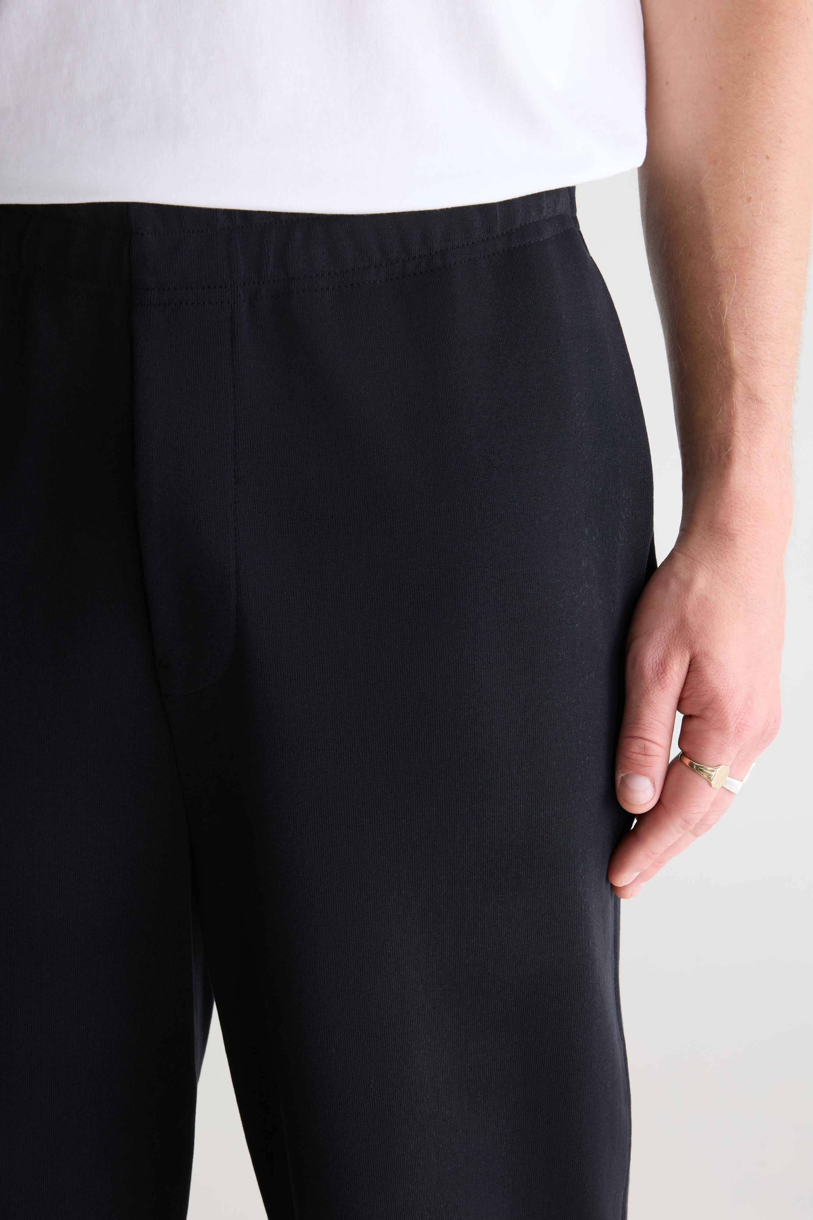 Flown wide jogging pants (261 / M / BLACK)