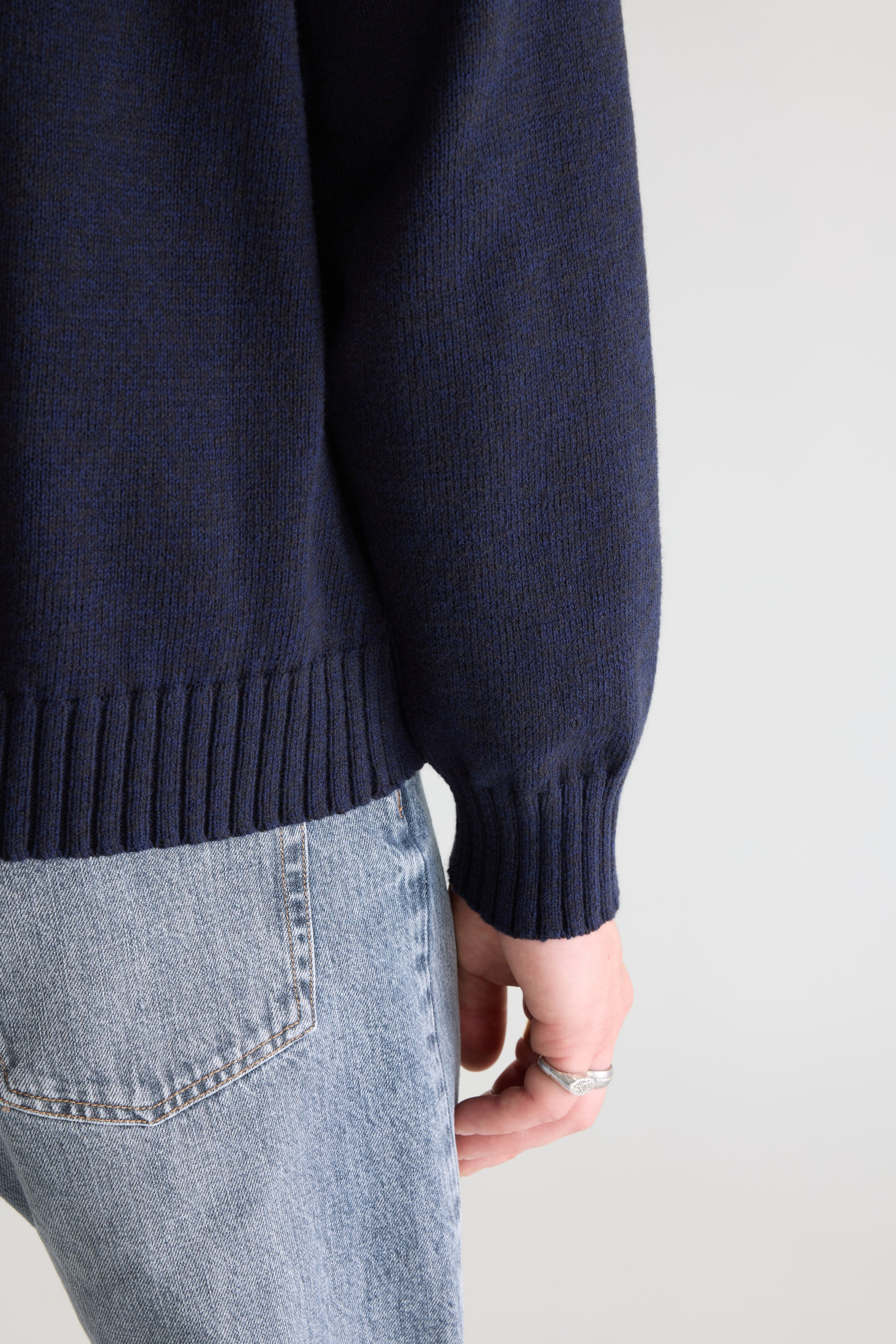 Grimo two-tone sweater (261 / M / BLACK BLUE)