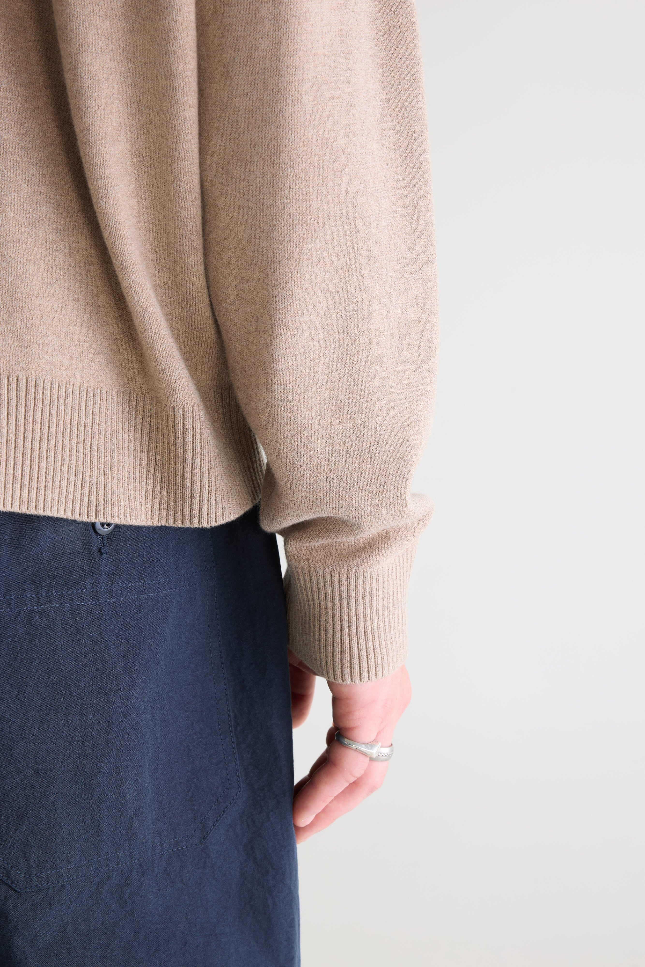 Geolem crewneck sweater (261 / M / CHINO)