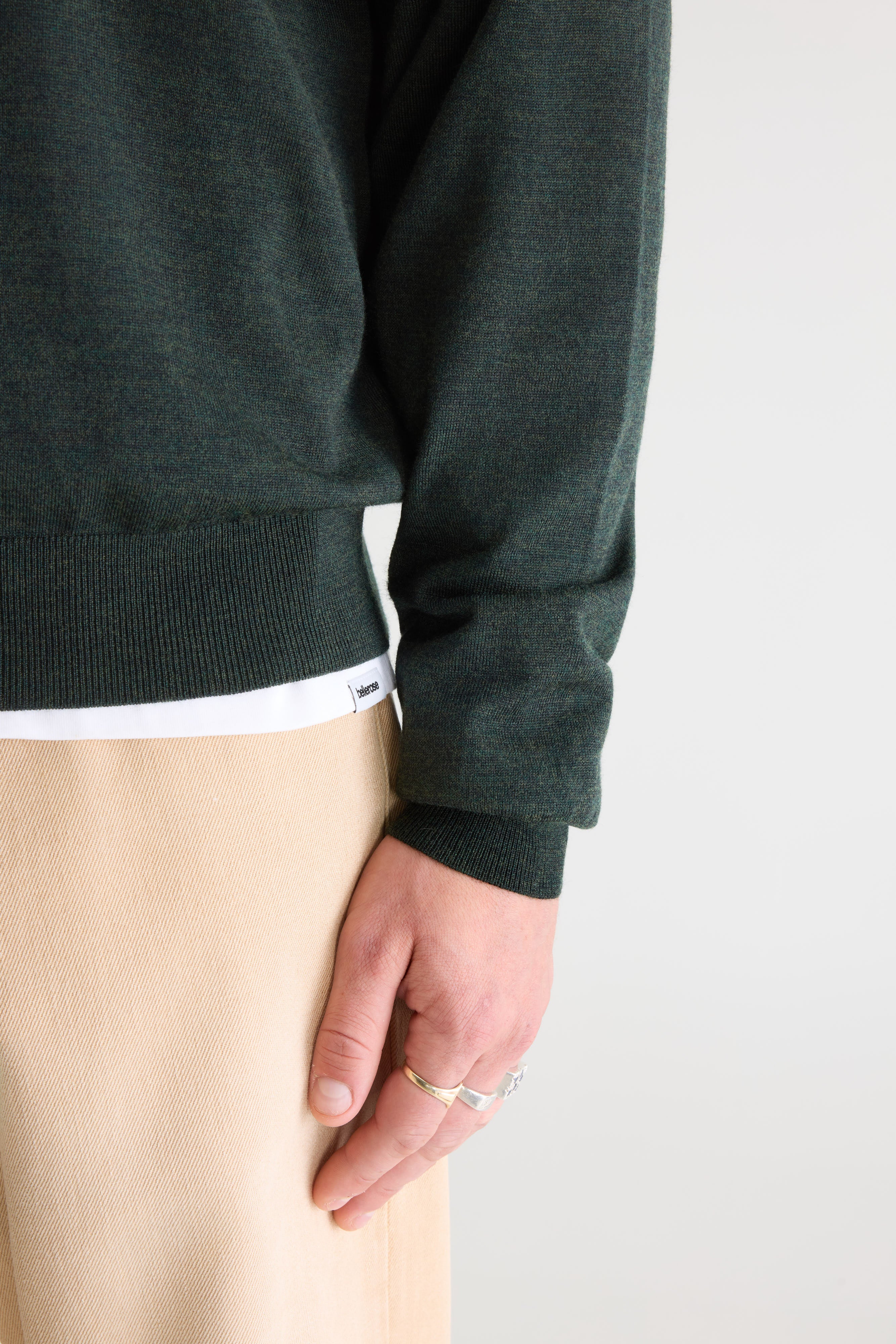 Dilwy v-neck sweater (261 / M / DARK OLIVE)