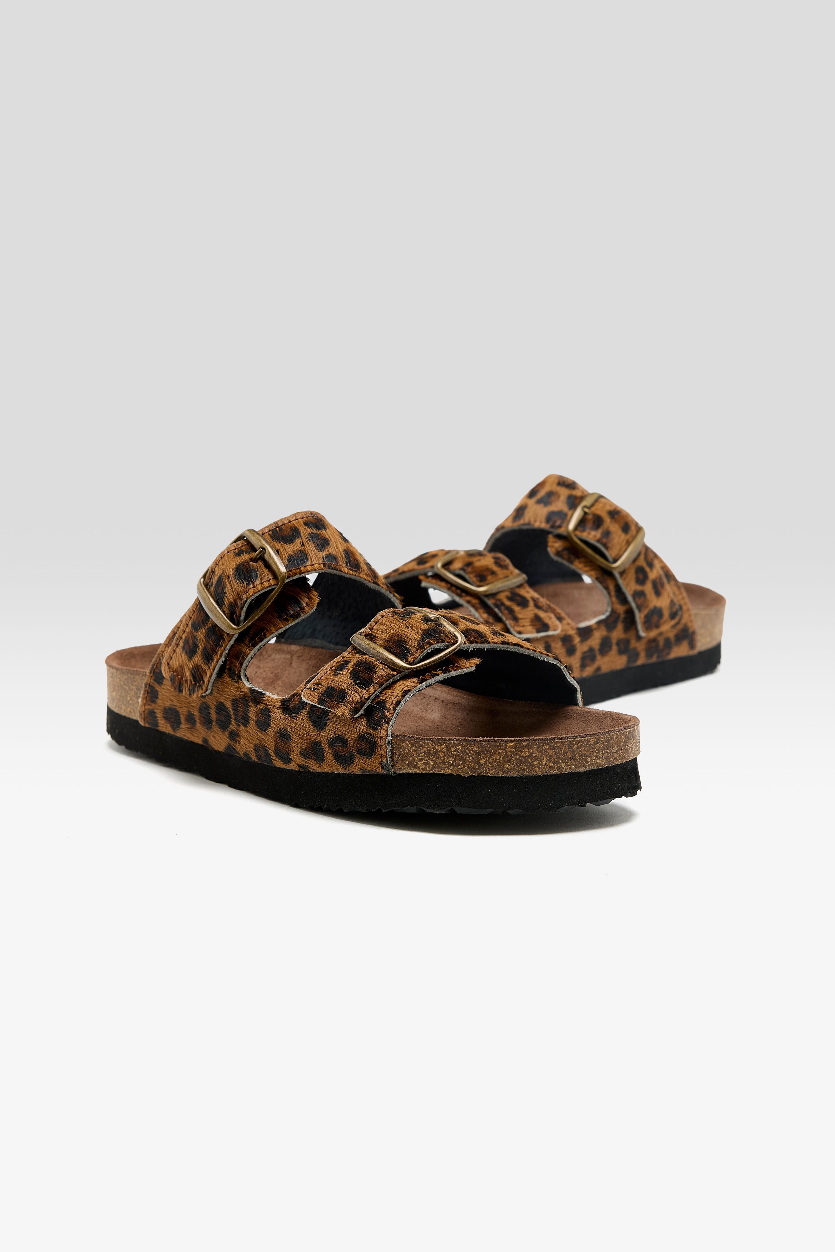 Leopard Ponyhair Sandals (261 / W / BROWN)