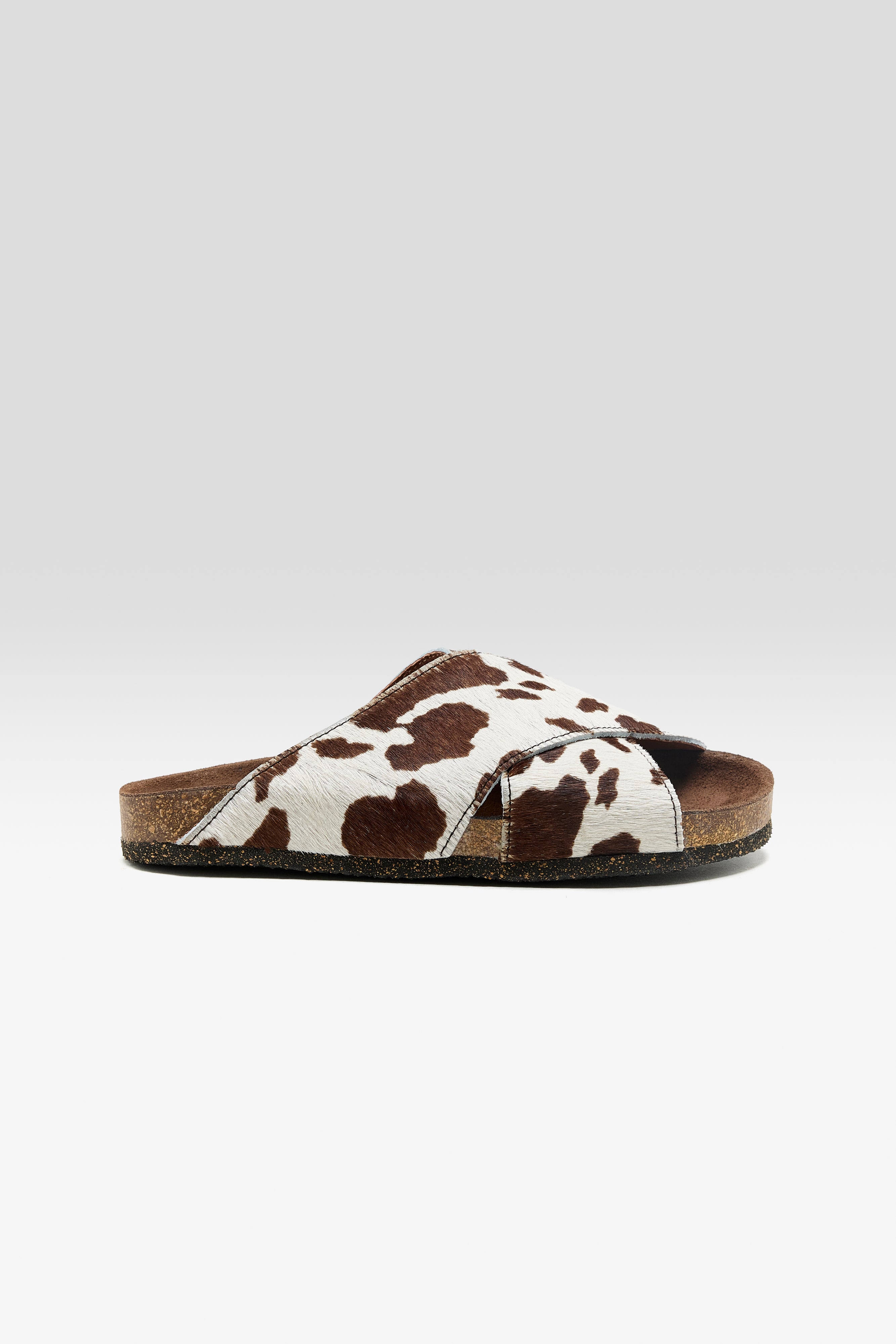 Cowprint Ponyhair Cross Sandals (261 / W / BROWN)