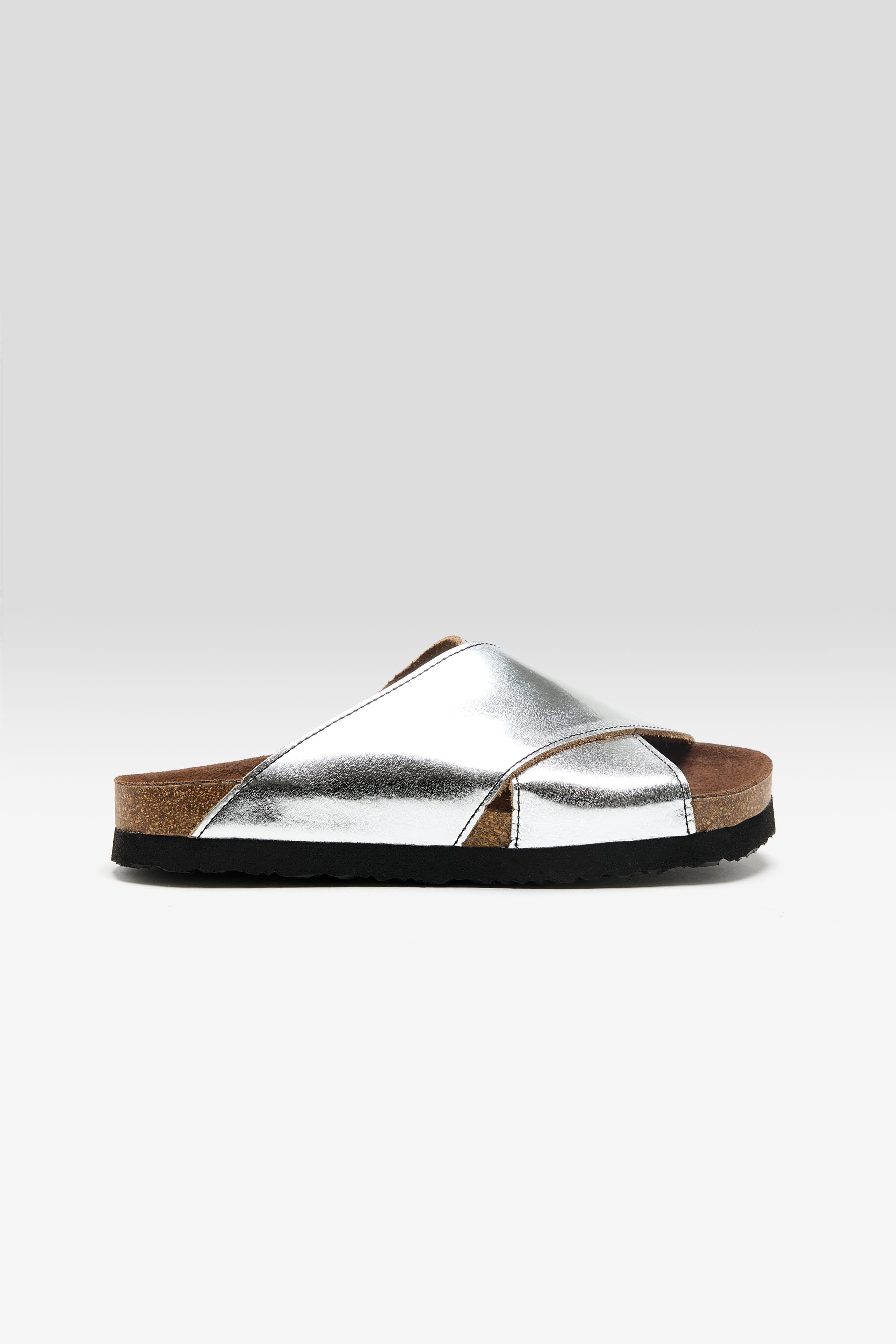 Metallic Leather Cross Sandals (261 / W / SILVER)
