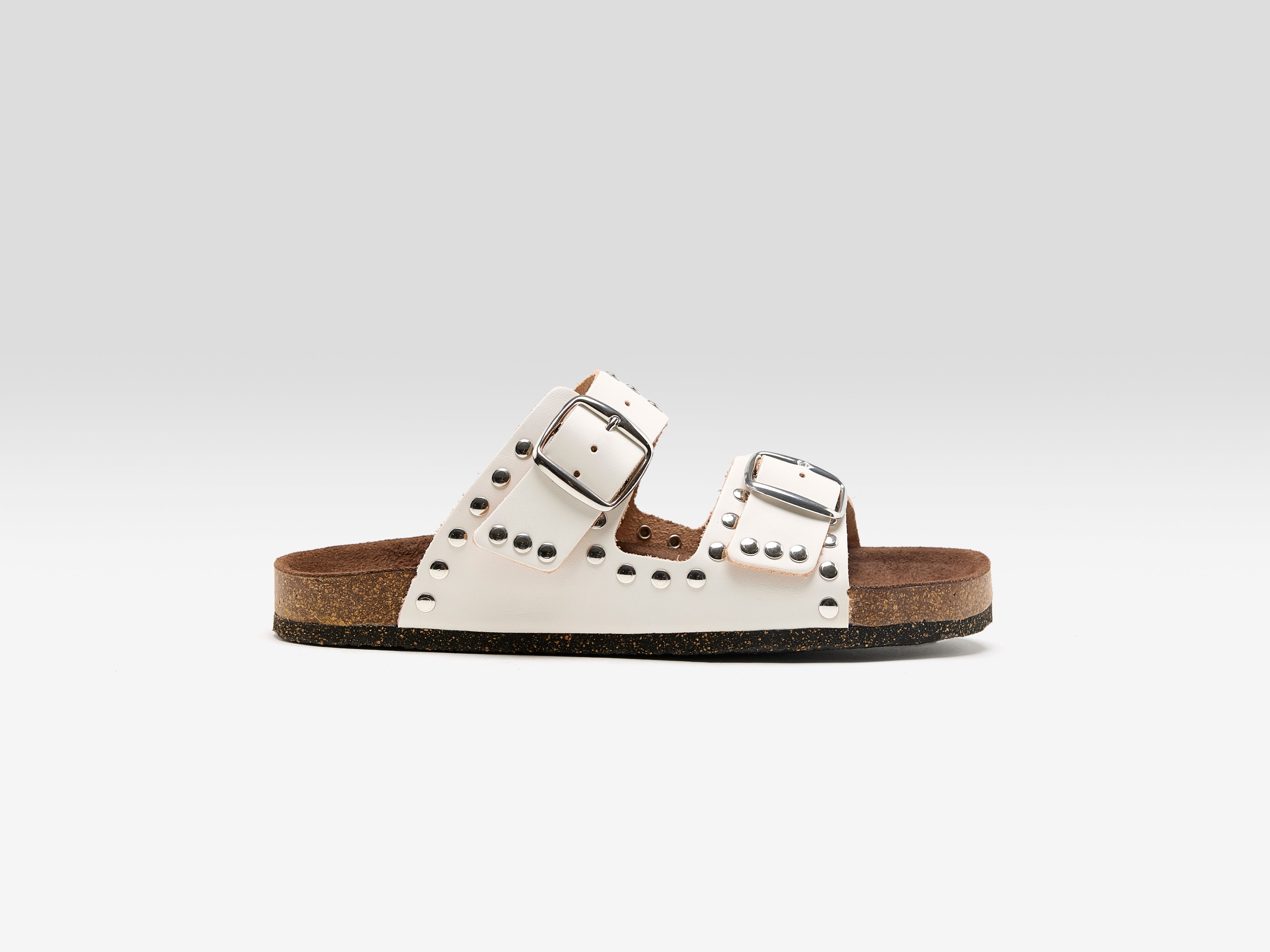 White Leather Rivet Sandals (261 / W / WHITE)
