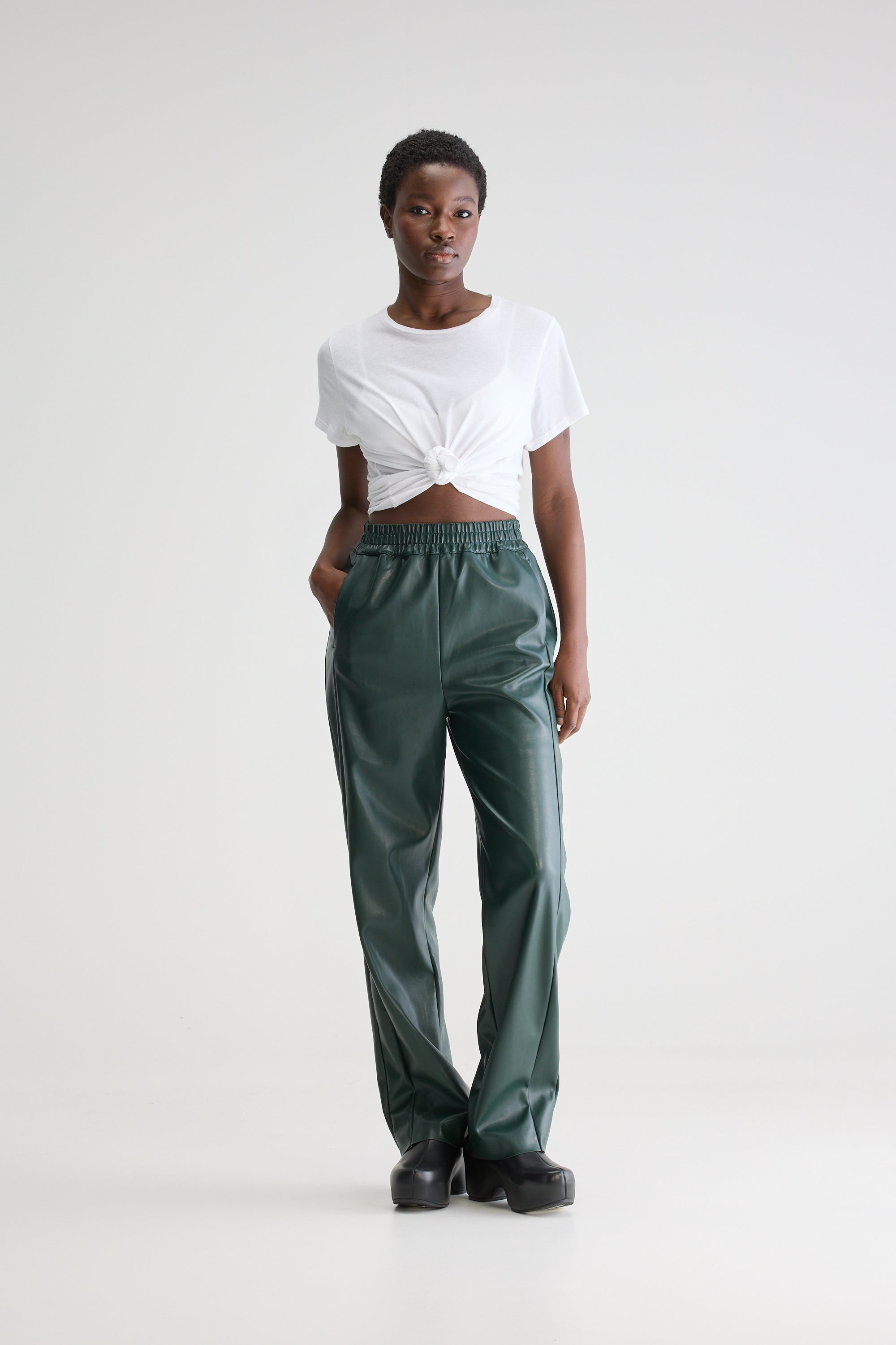 Janda faux leather trousers (251 / W / HUNTER)