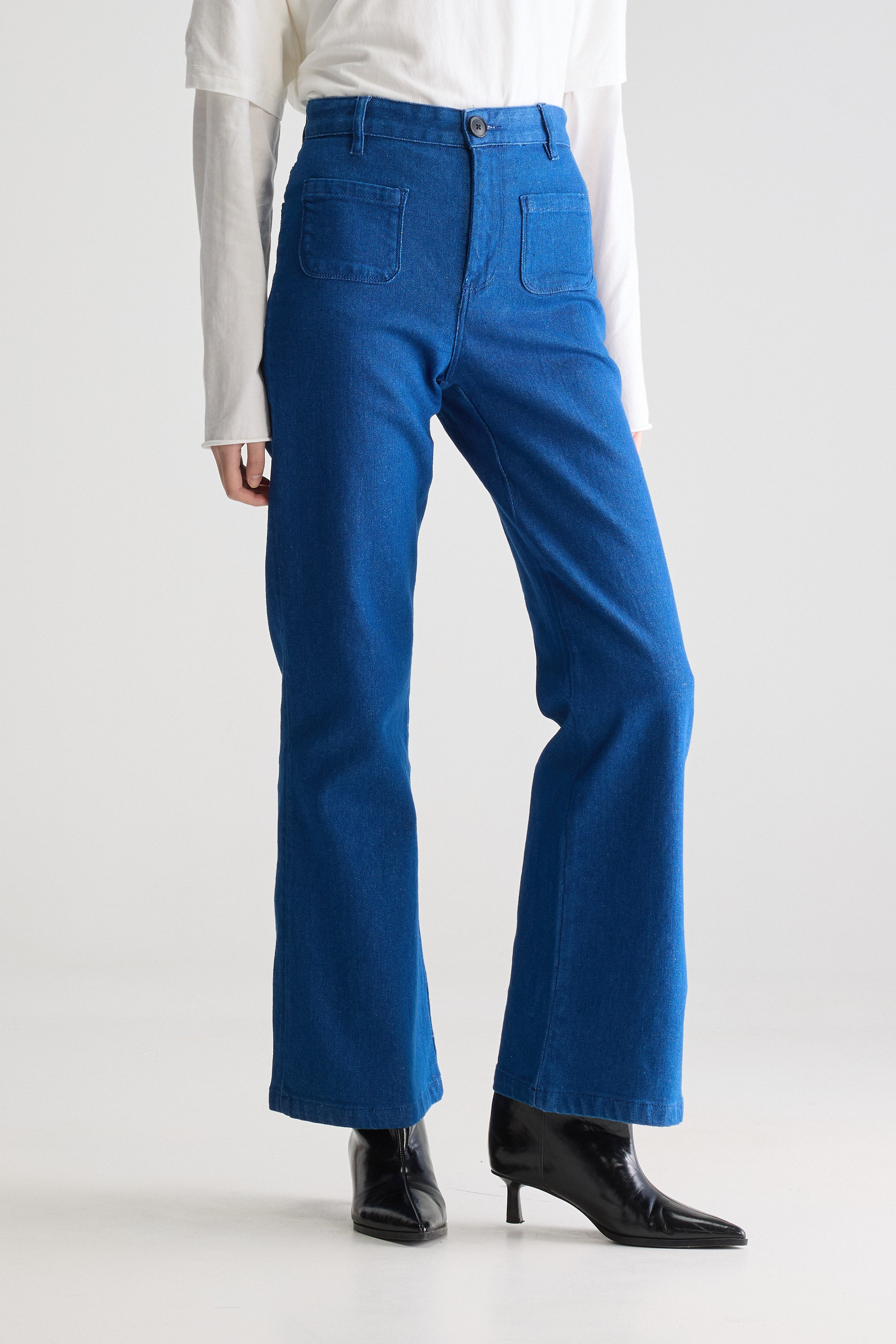 Park flared trousers (242 / W / ONE WASH)