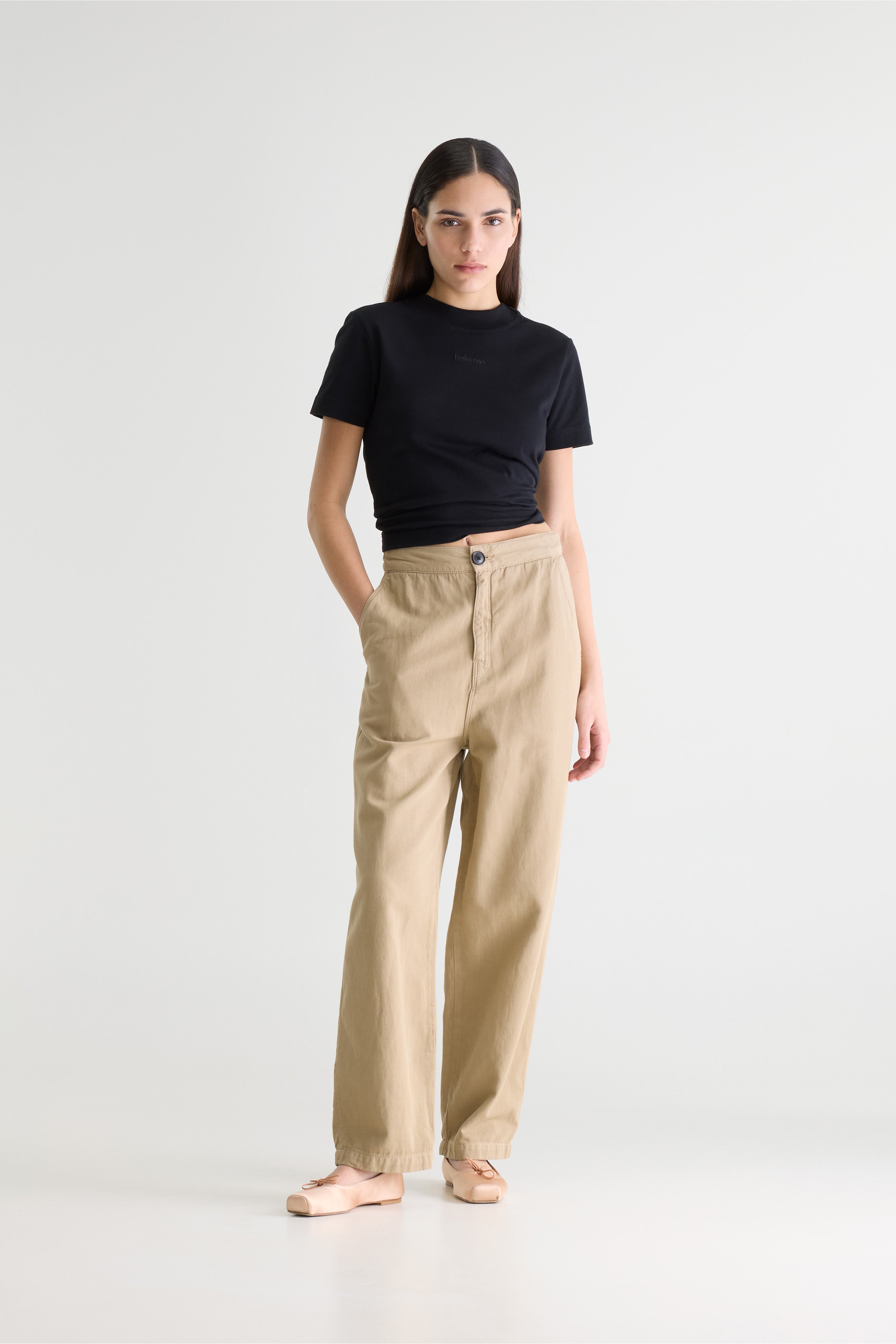 Pasop relaxed trousers (242 / W / CLAY)