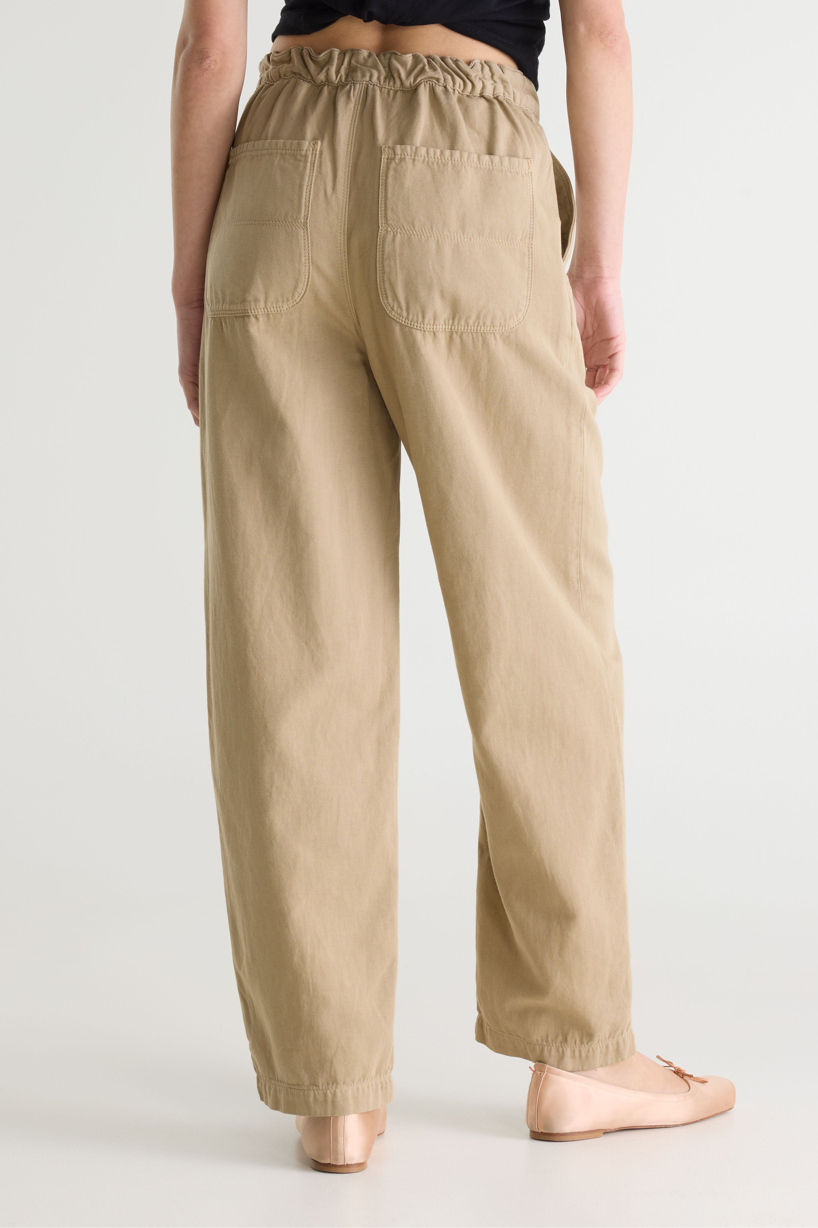 Pasop relaxed trousers (242 / W / CLAY)