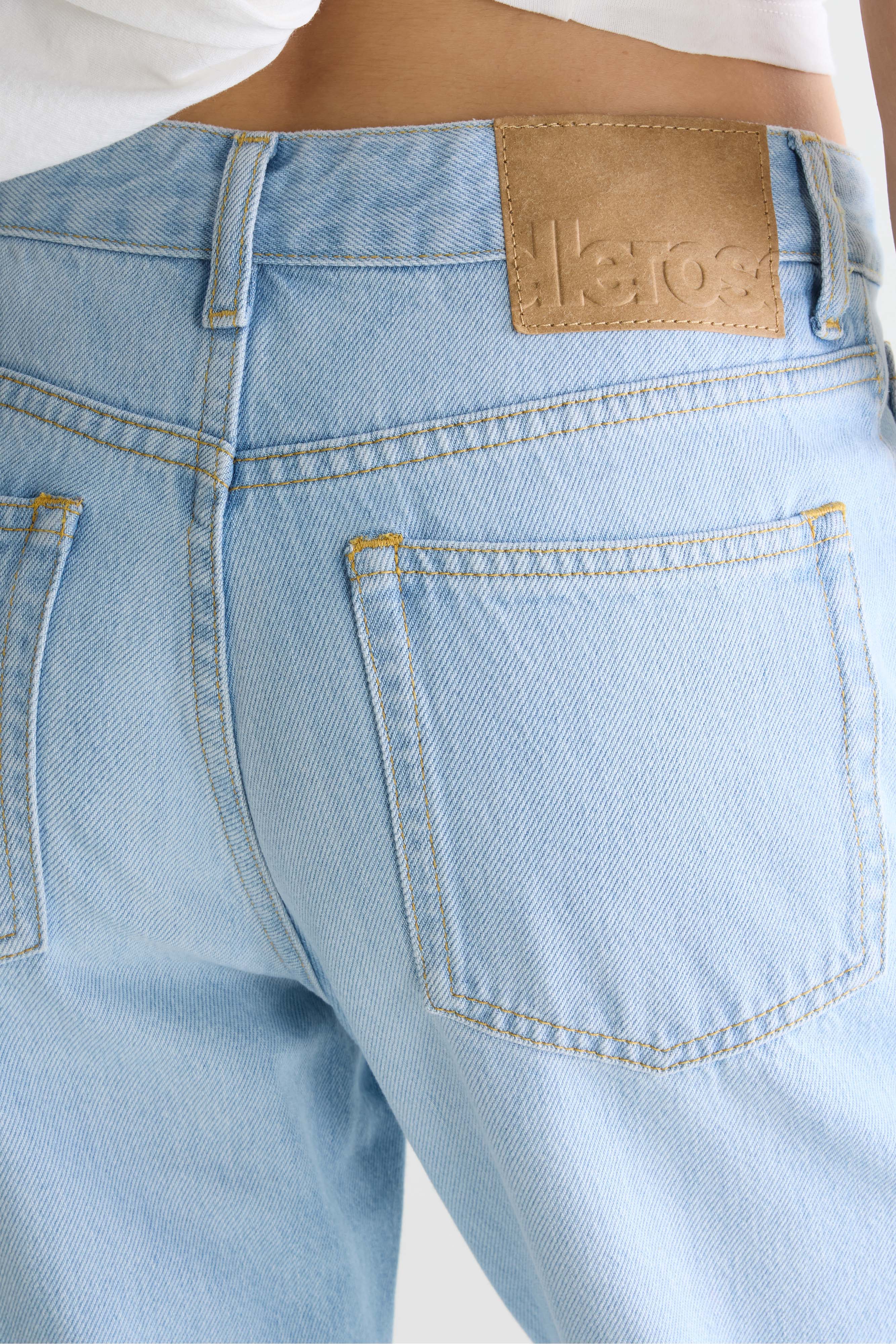 Denim N. 34 regular jeans (242 / W / USED LT BLUE)