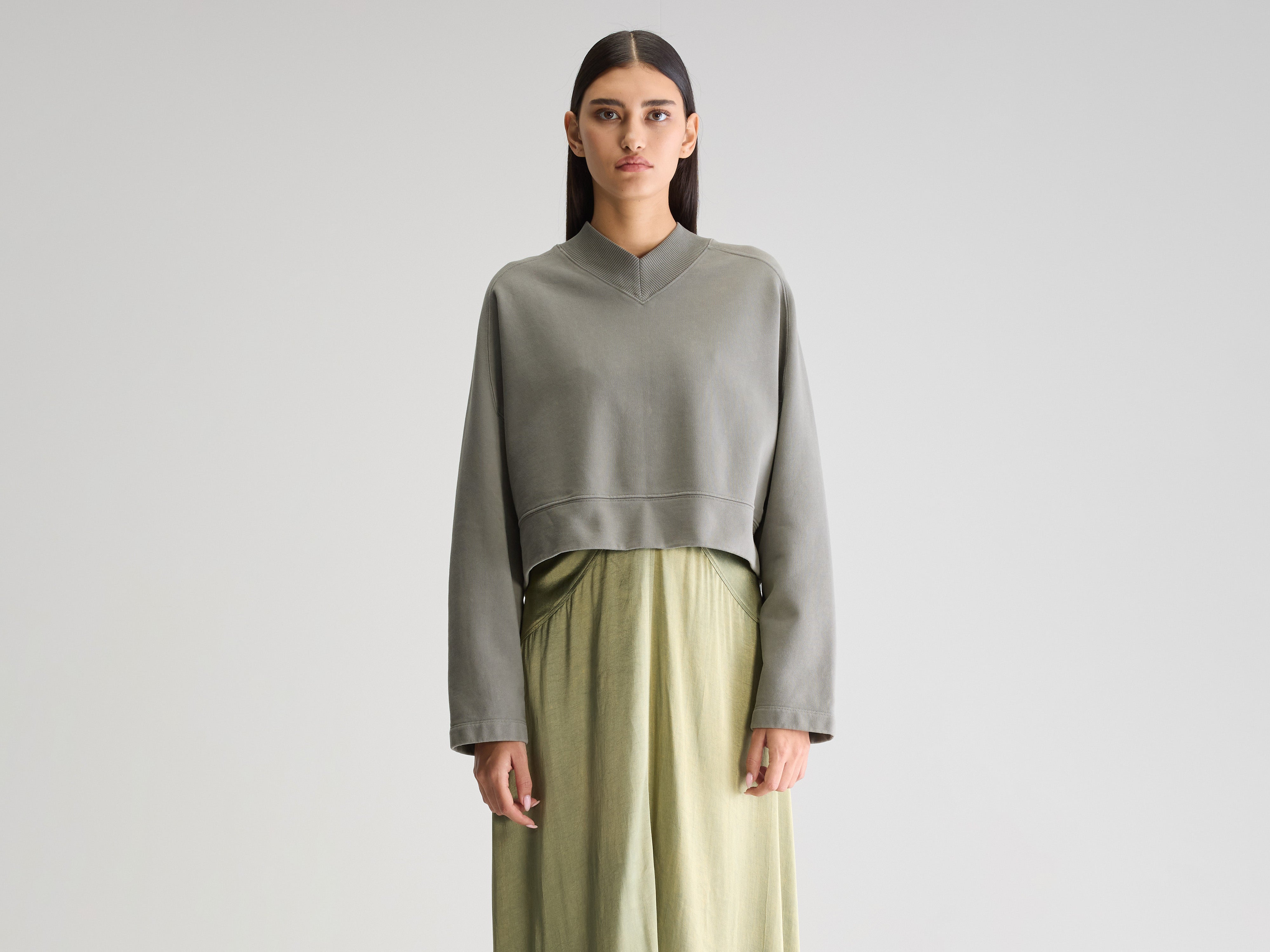 Sikiu cropped sweatshirt (251 / W / DUSTY OLIVE)