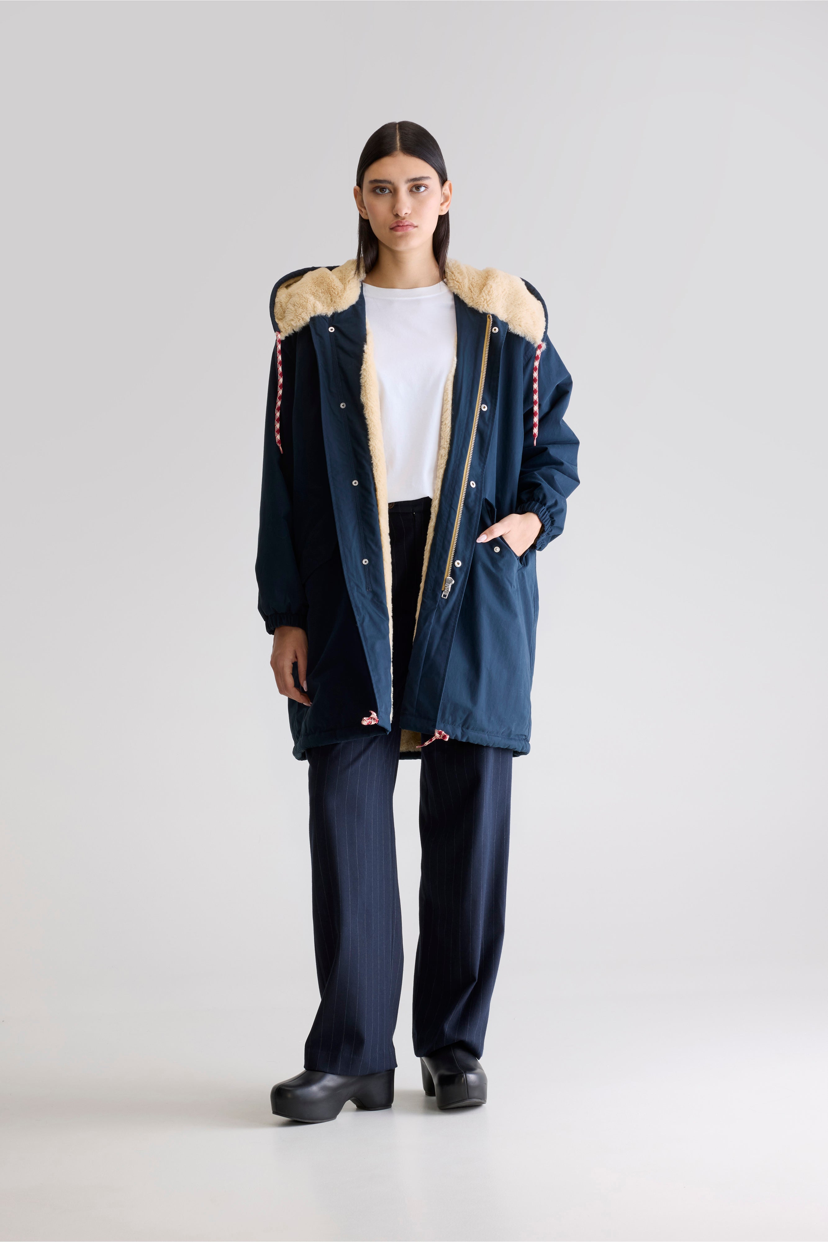 Laos hooded parka (242 / W / AMERICA)