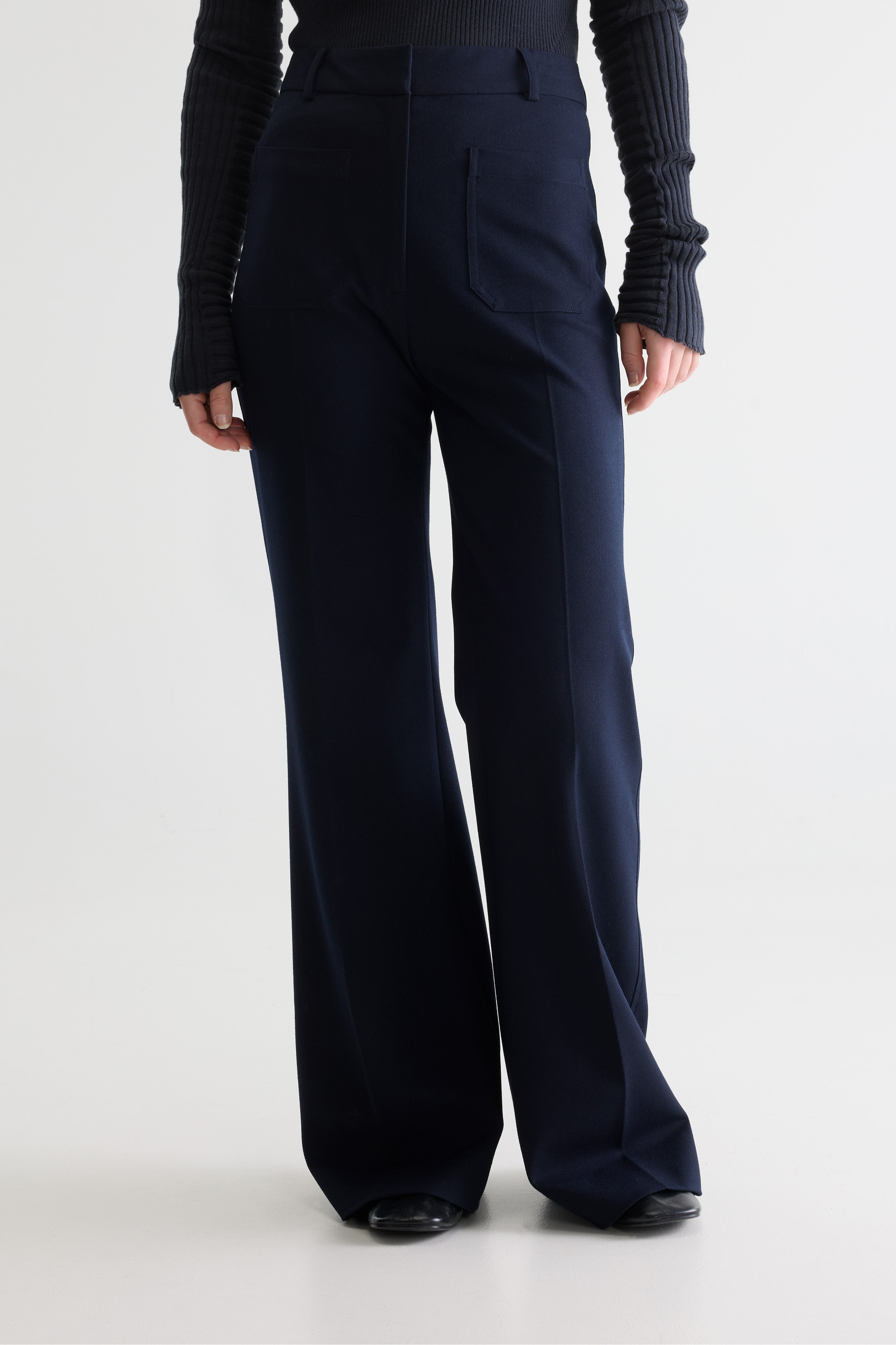 Vinh slim trousers (261 / W / DARK NAVY)