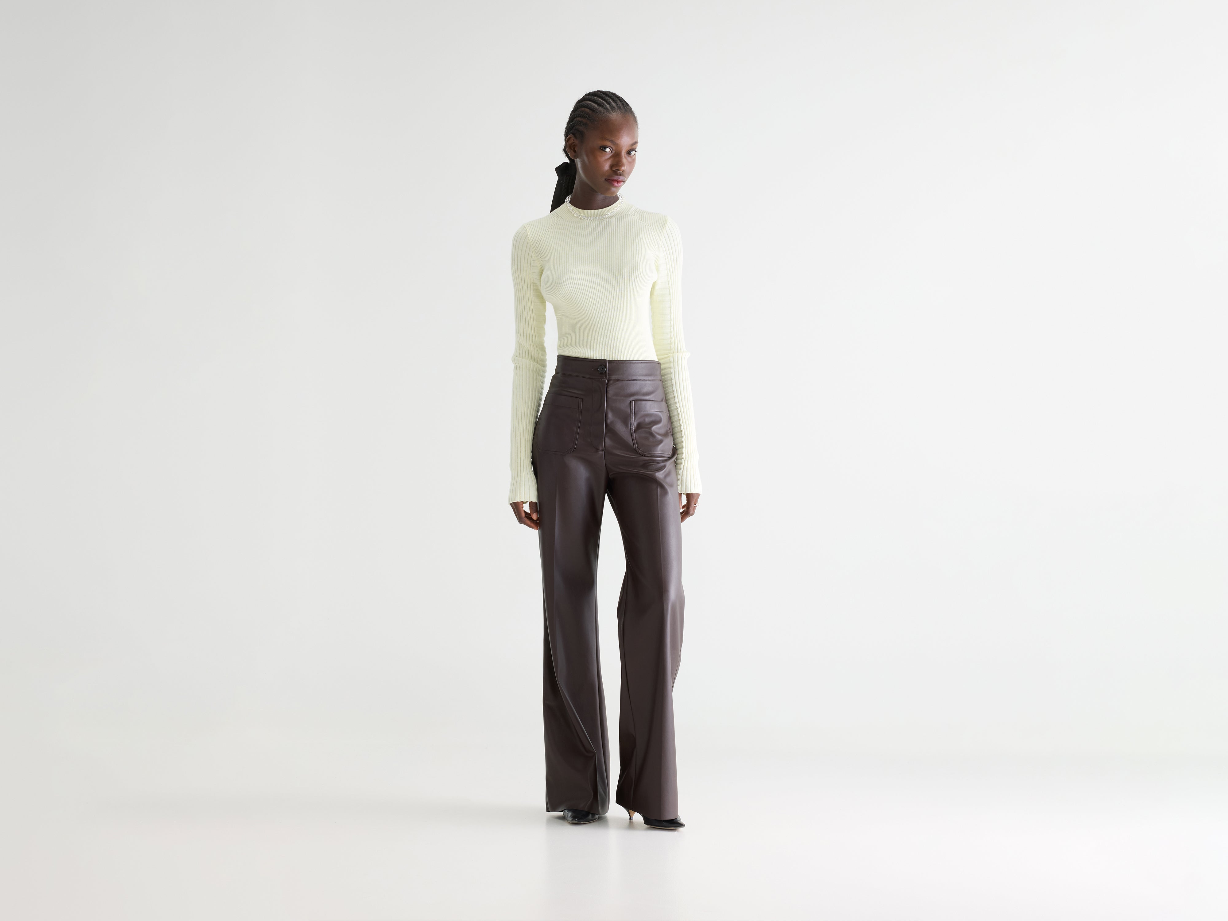 Vinj slim fit broek in imitatieleer (261 / W / DARK ROAST)