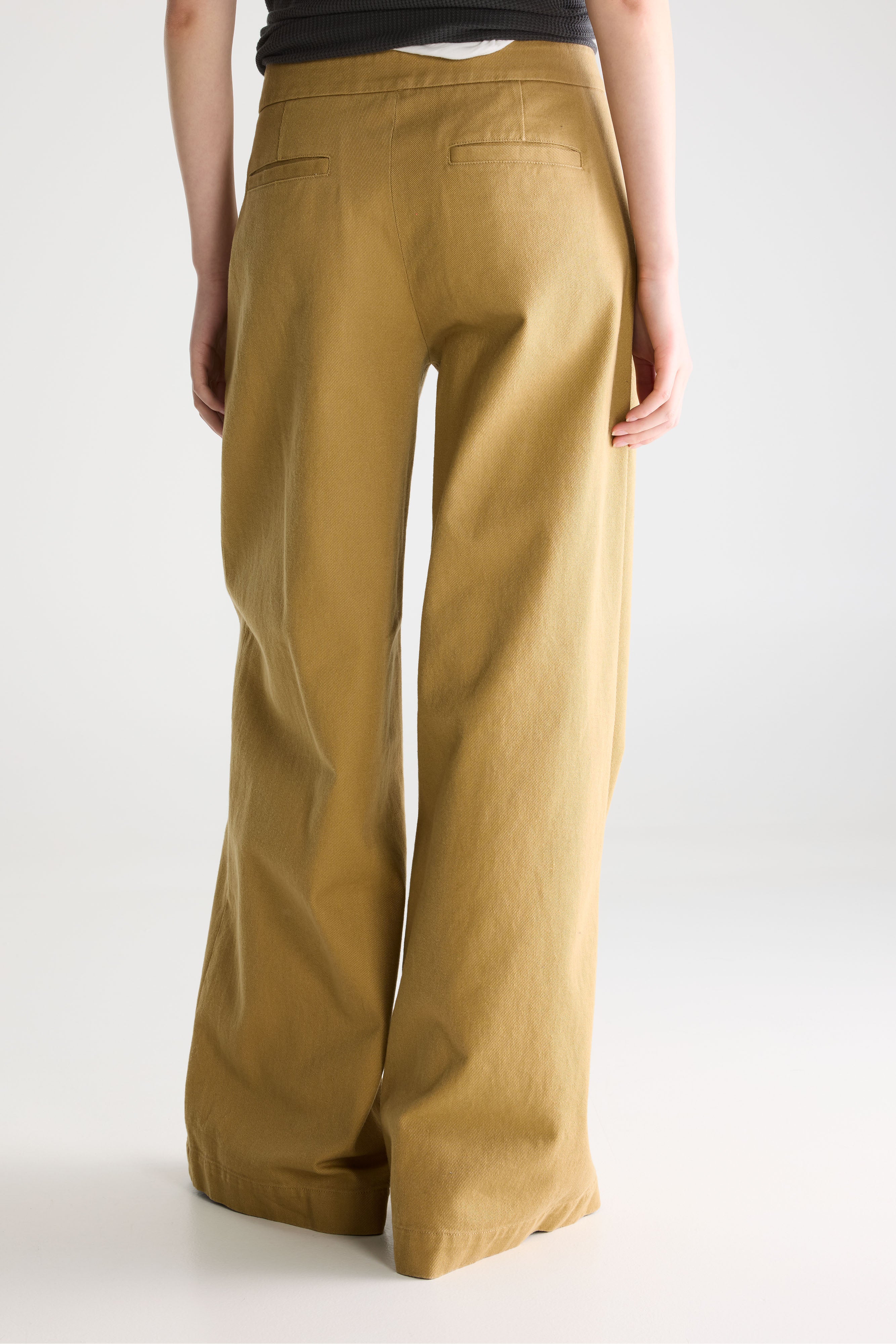 Jesper wide trousers (261 / W / SAHARA)