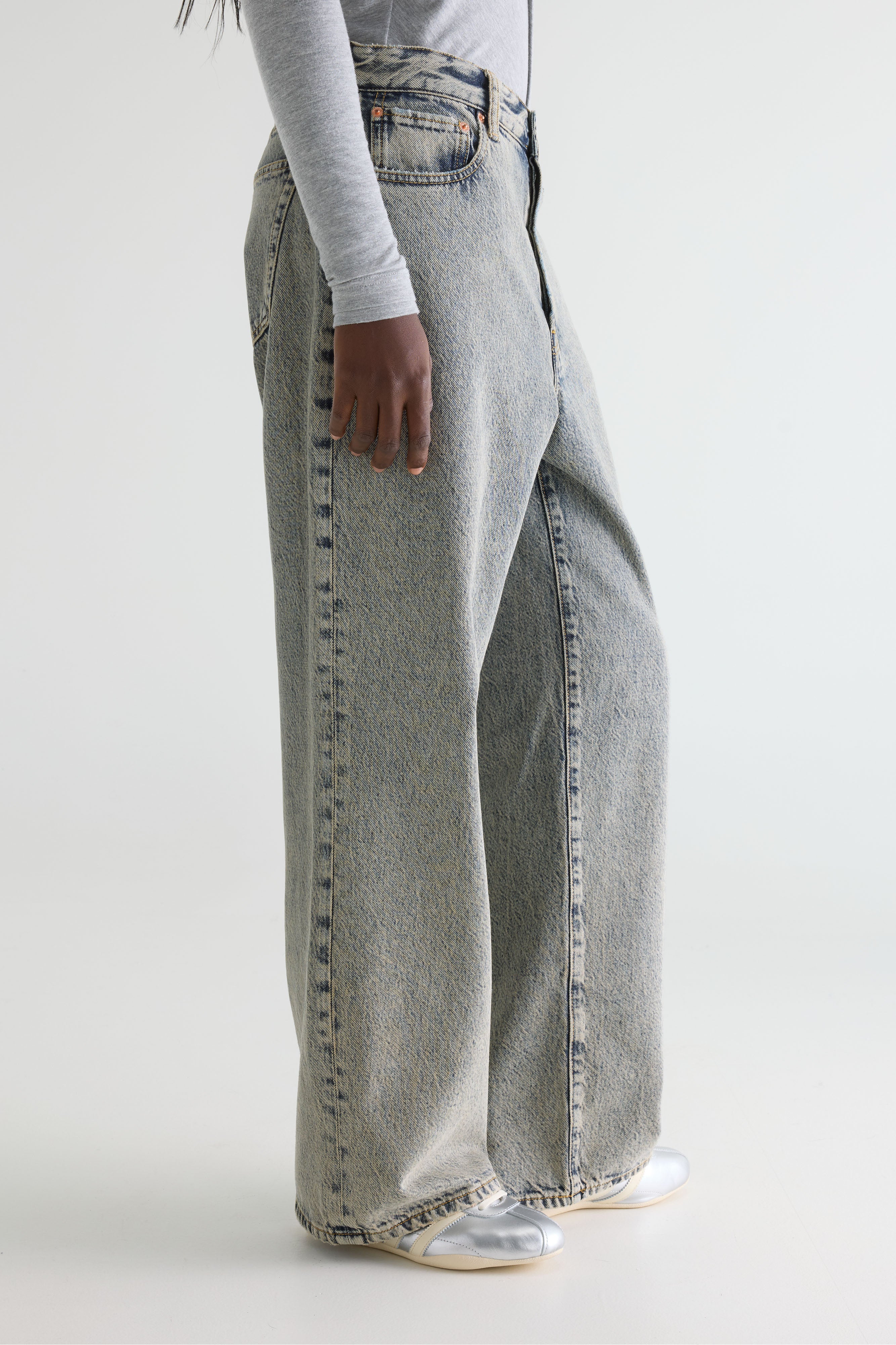 Denim N. 66 loose jeans (261 / W / DIRTY BLUE)