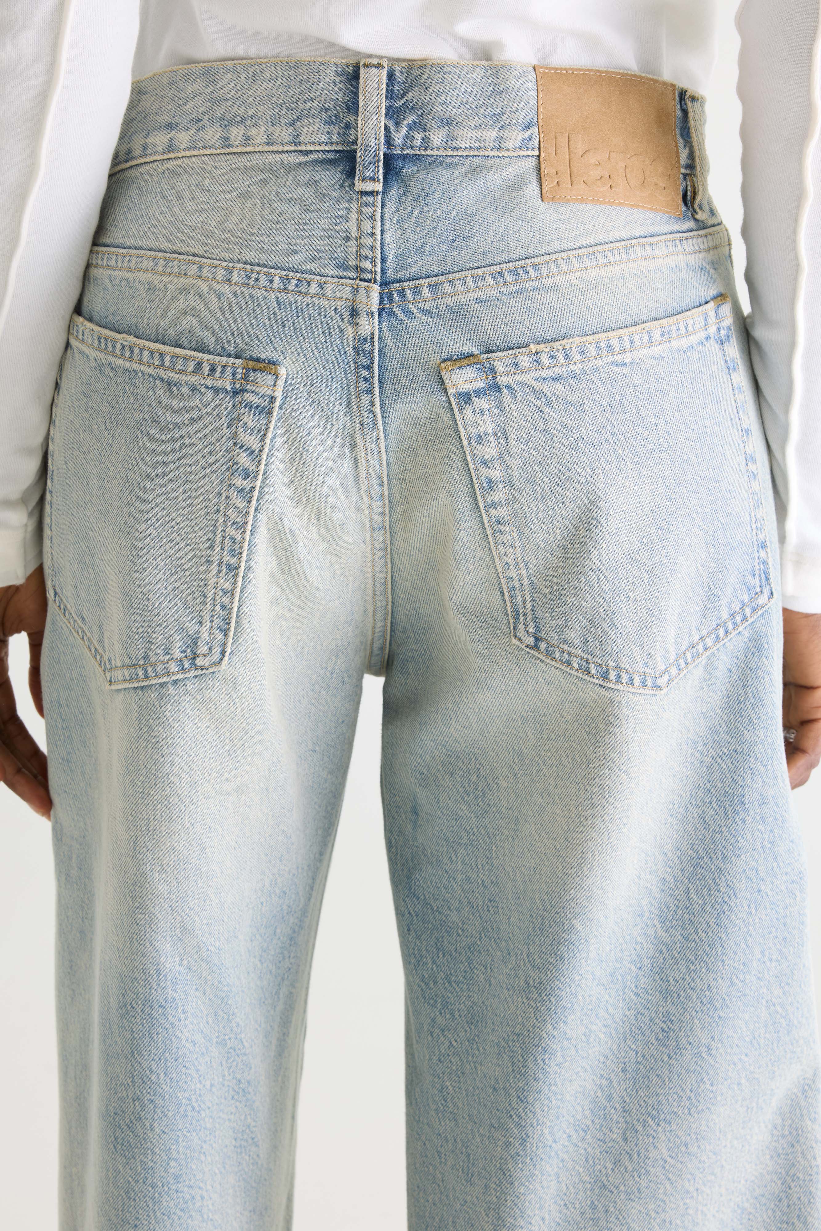 Jean baggy Kali (261 / W / DUSTY BLEACH)