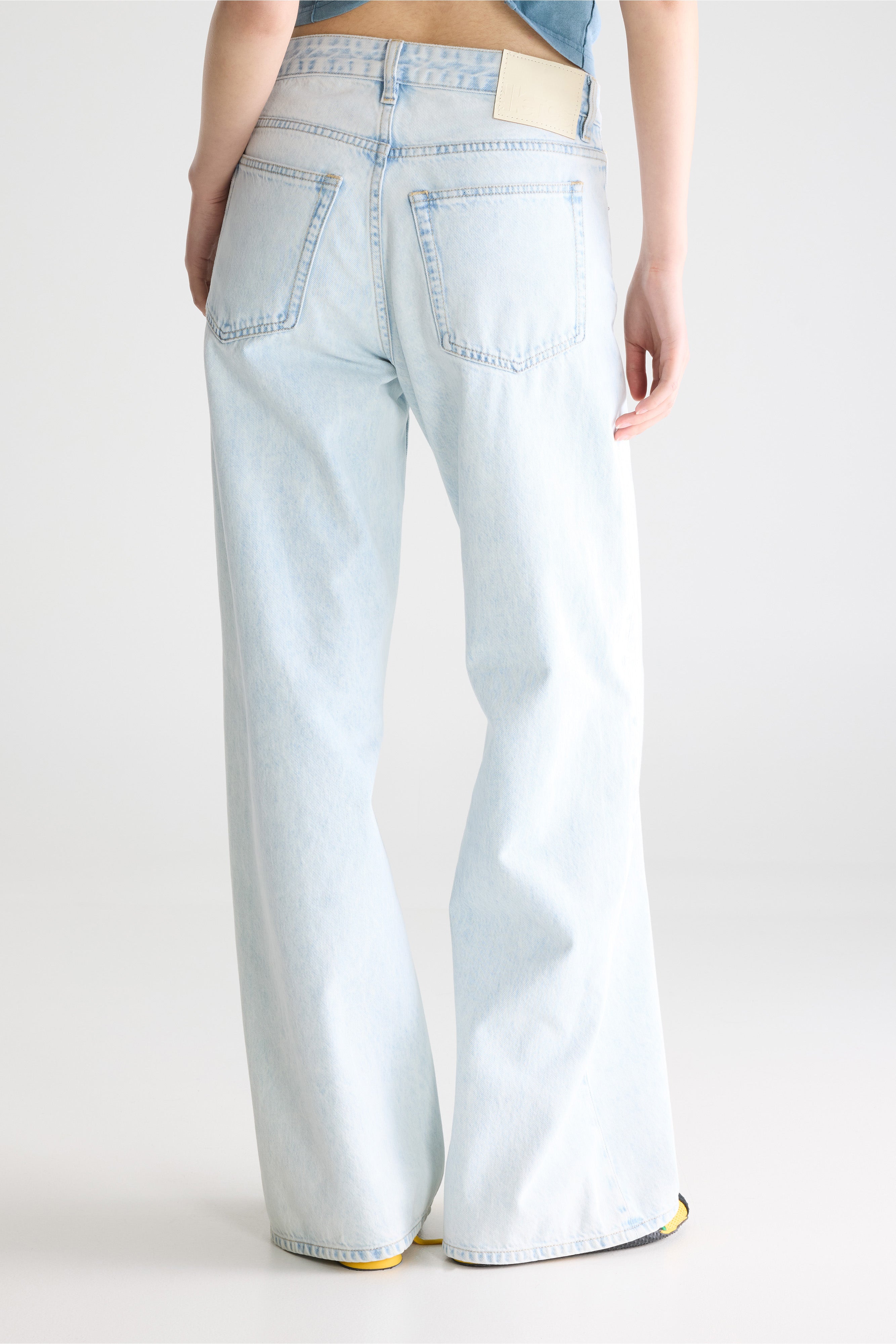 Denim N. 97 wide jeans (261 / W / ICE BLEACH)