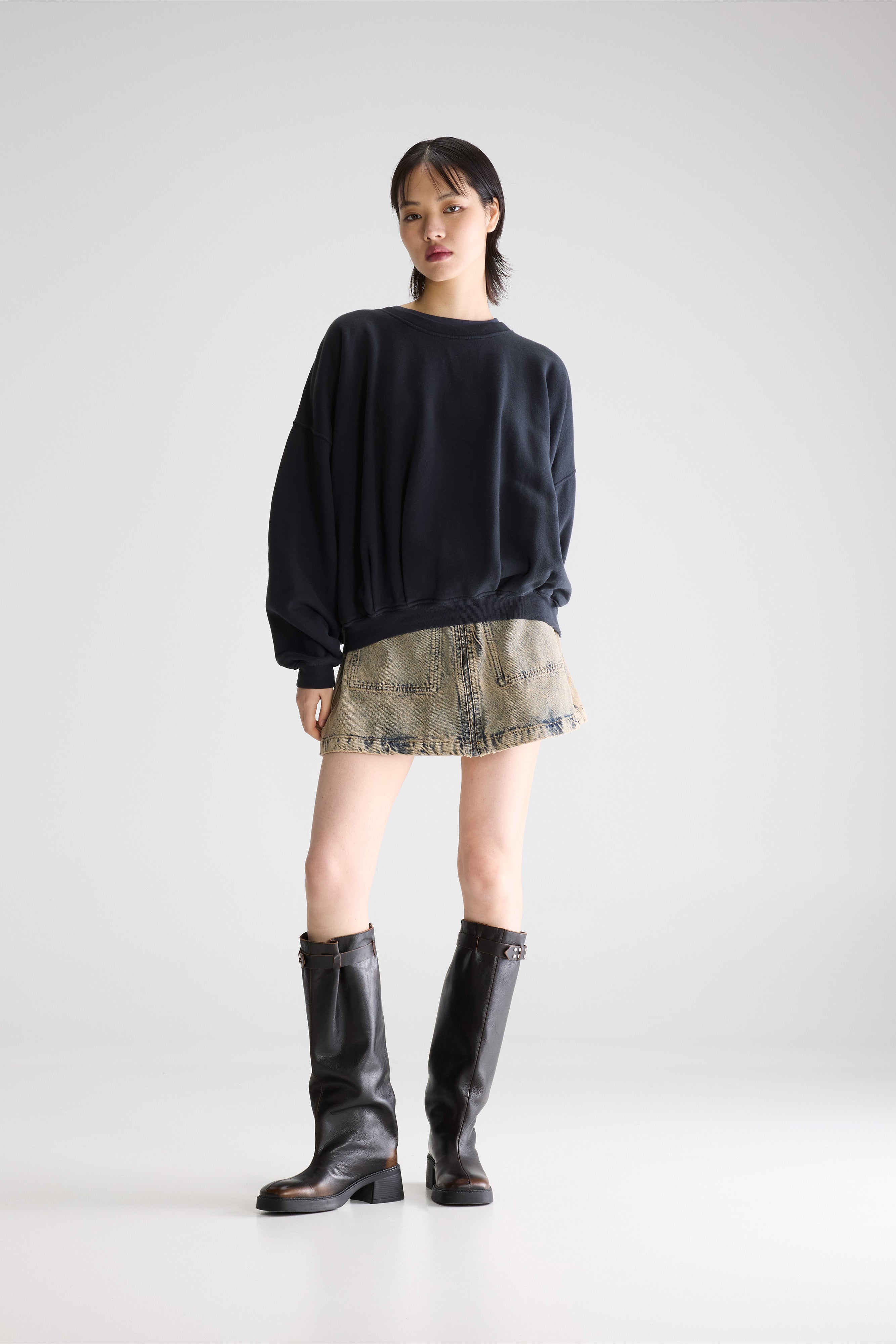 Finko short sweatshirt (261 / W / NAVY)