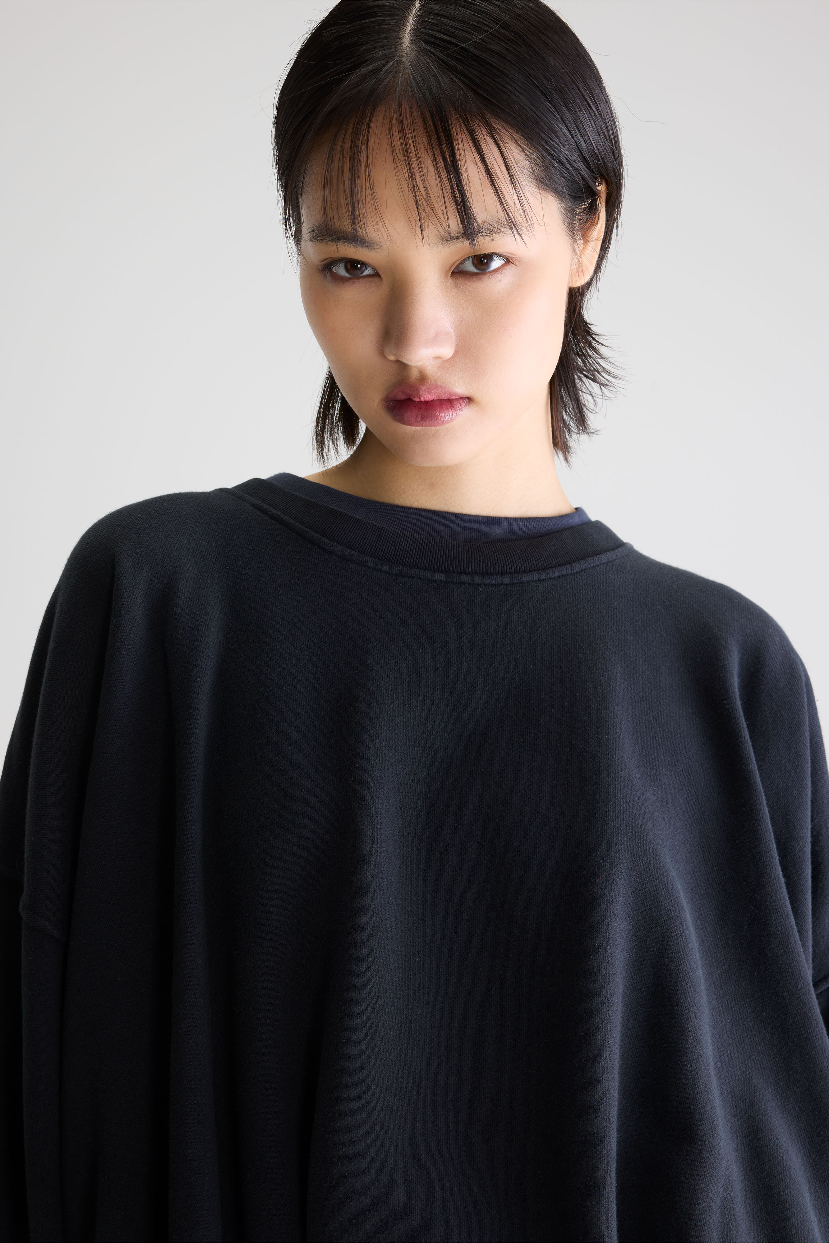 Finko short sweatshirt (261 / W / NAVY)