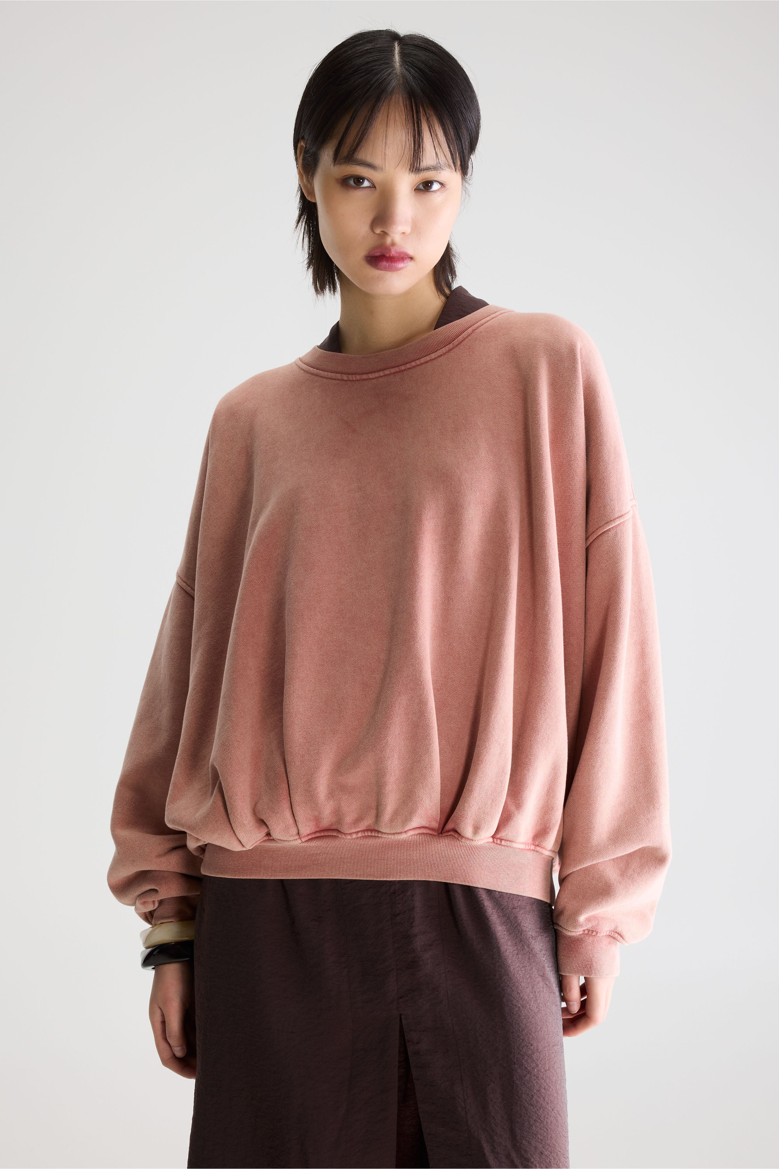 Finko short sweatshirt (261 / W / ETRUSCAN RED)