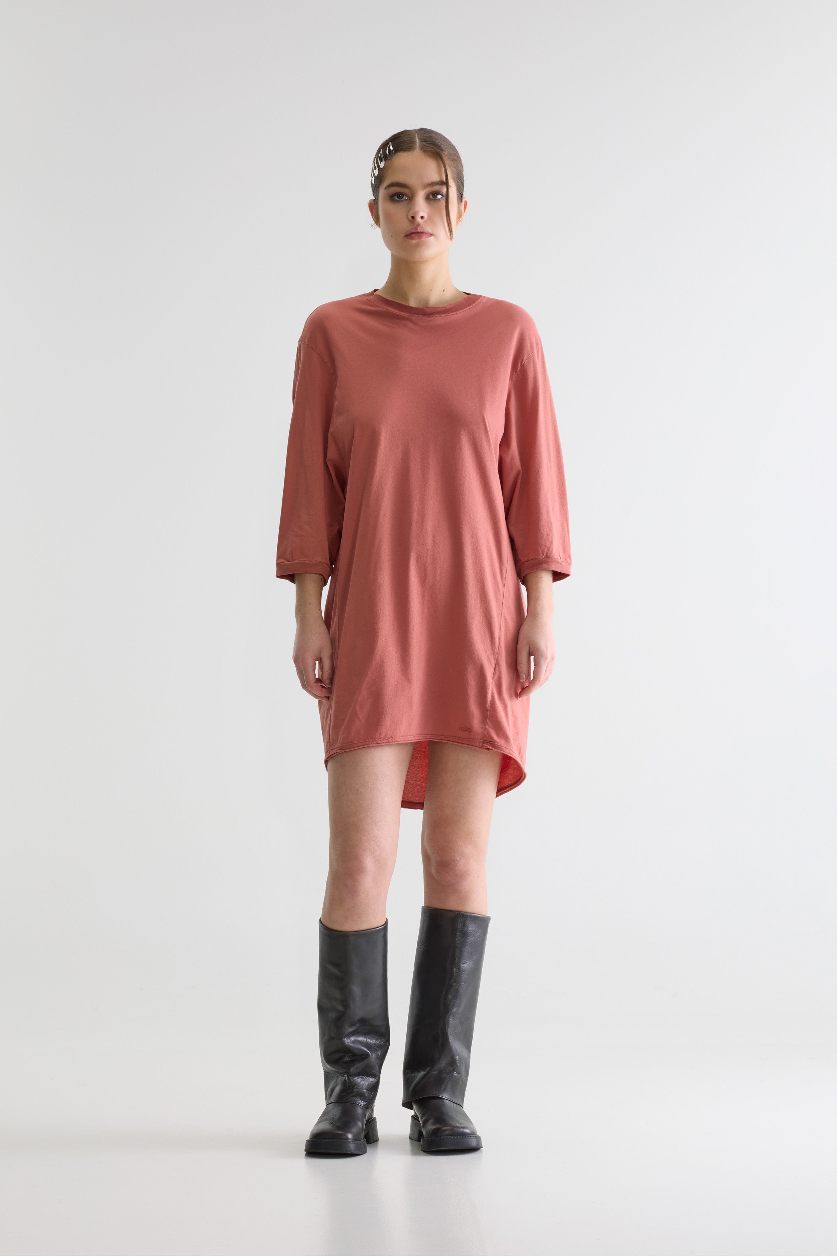 Fede t-shirt dress (261 / W / ETRUSCAN RED)