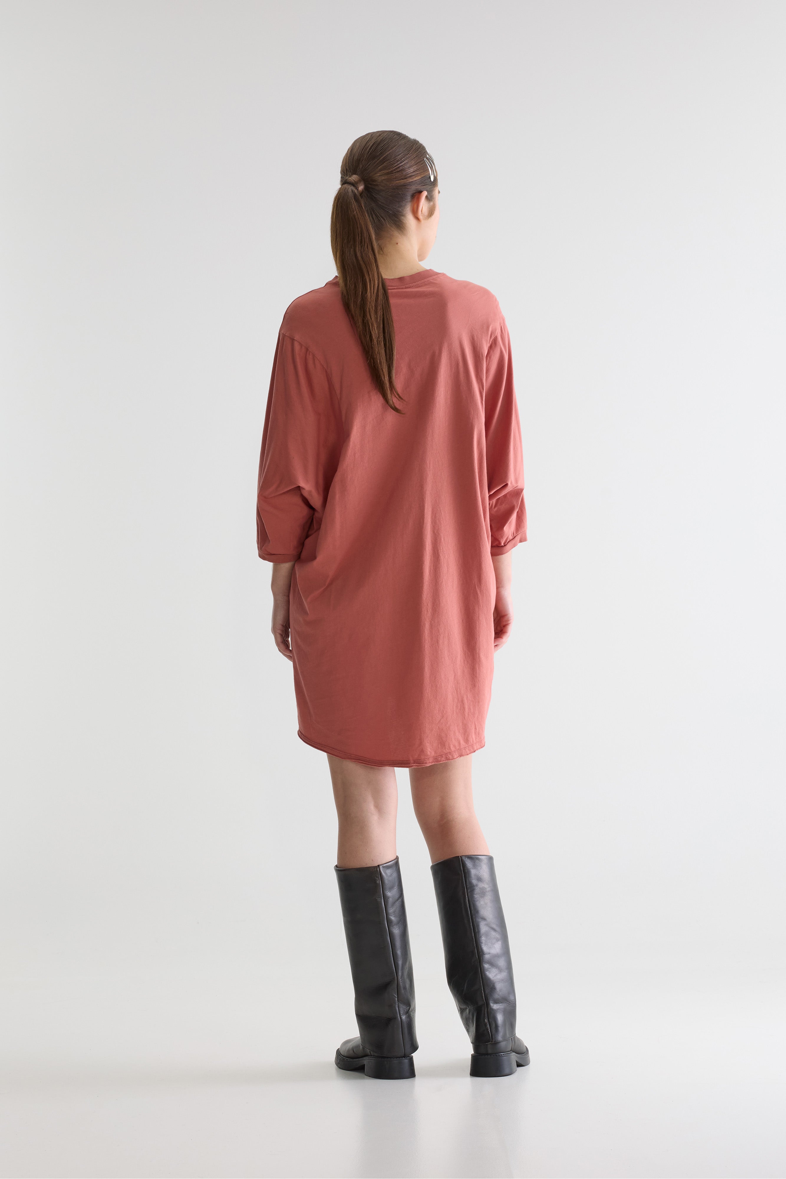 Fede t-shirt dress (261 / W / ETRUSCAN RED)