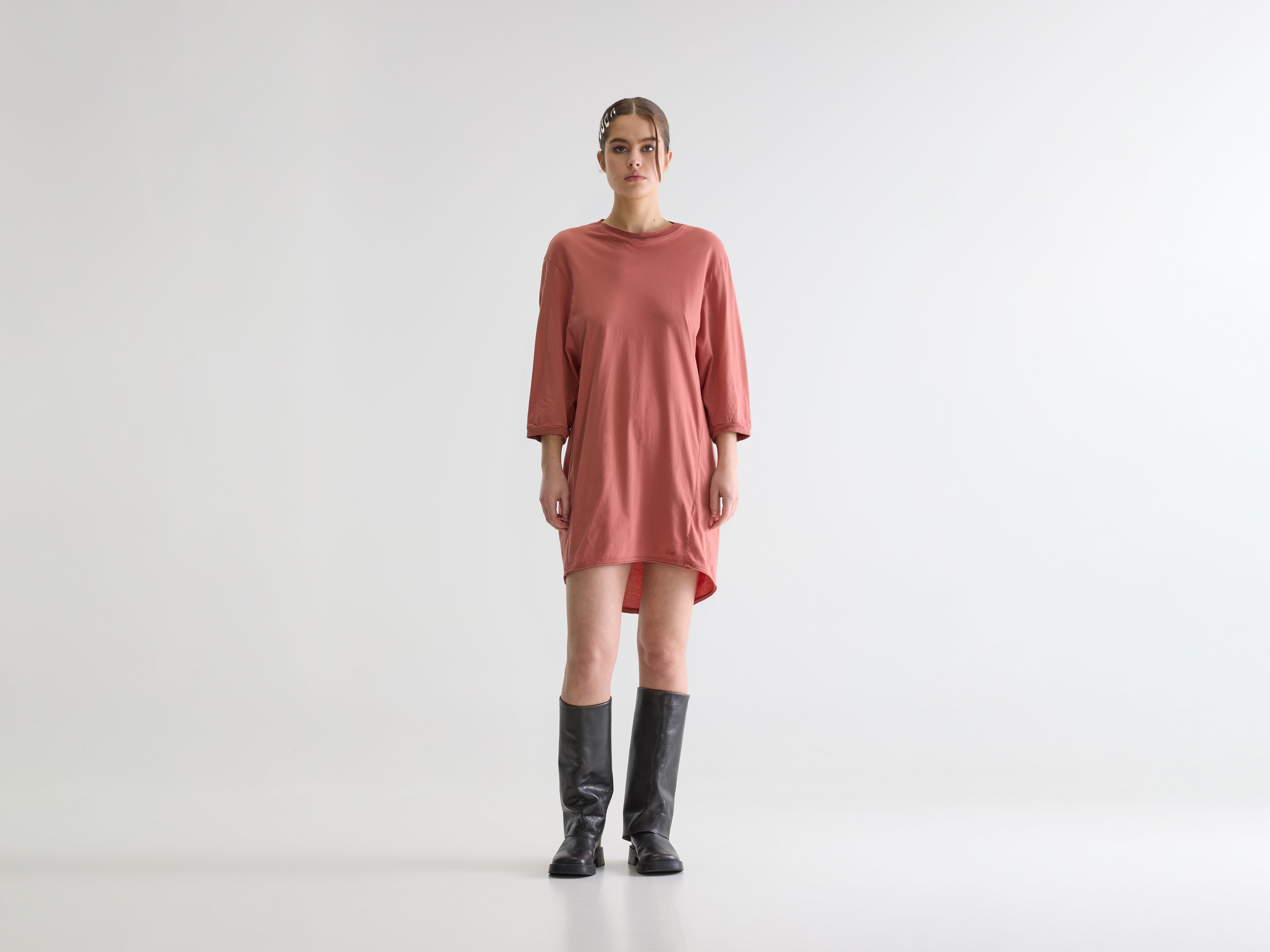 Fede t-shirt dress (261 / W / ETRUSCAN RED)