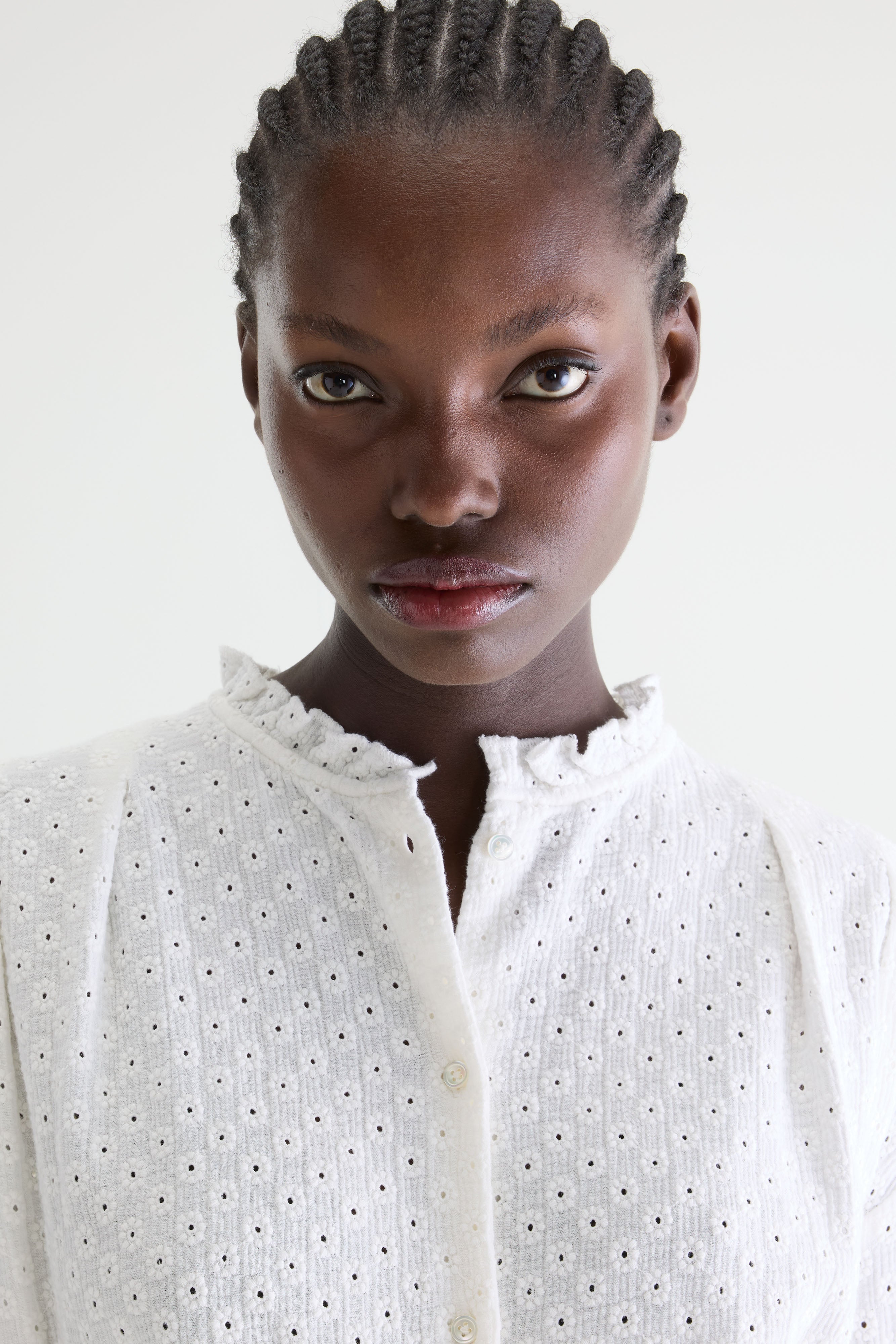 Chelsy embroidered blouse (261 / W / NATURAL)