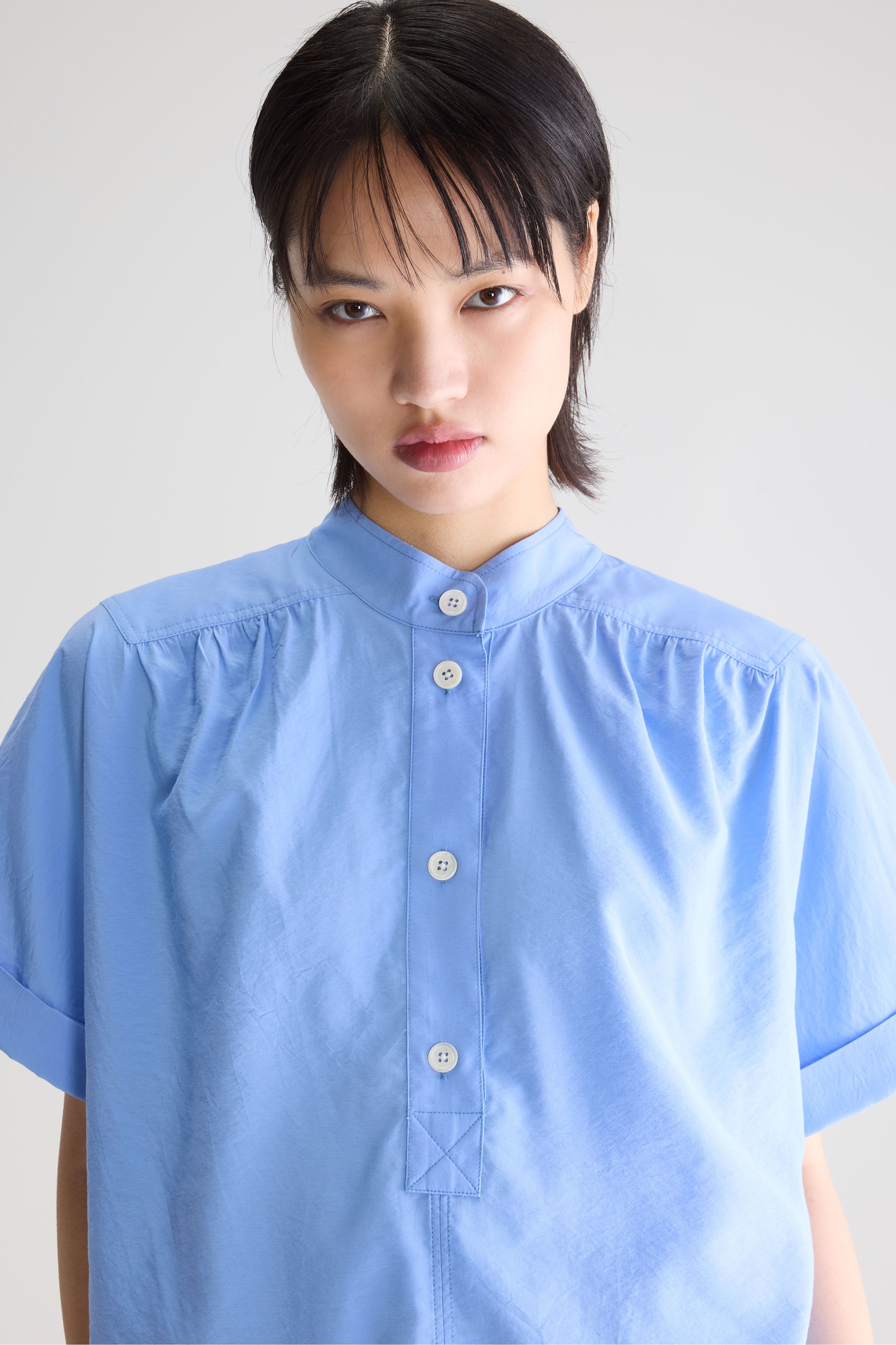 Pear short-sleeve blouse (261 / W / BLUE SHIRT)