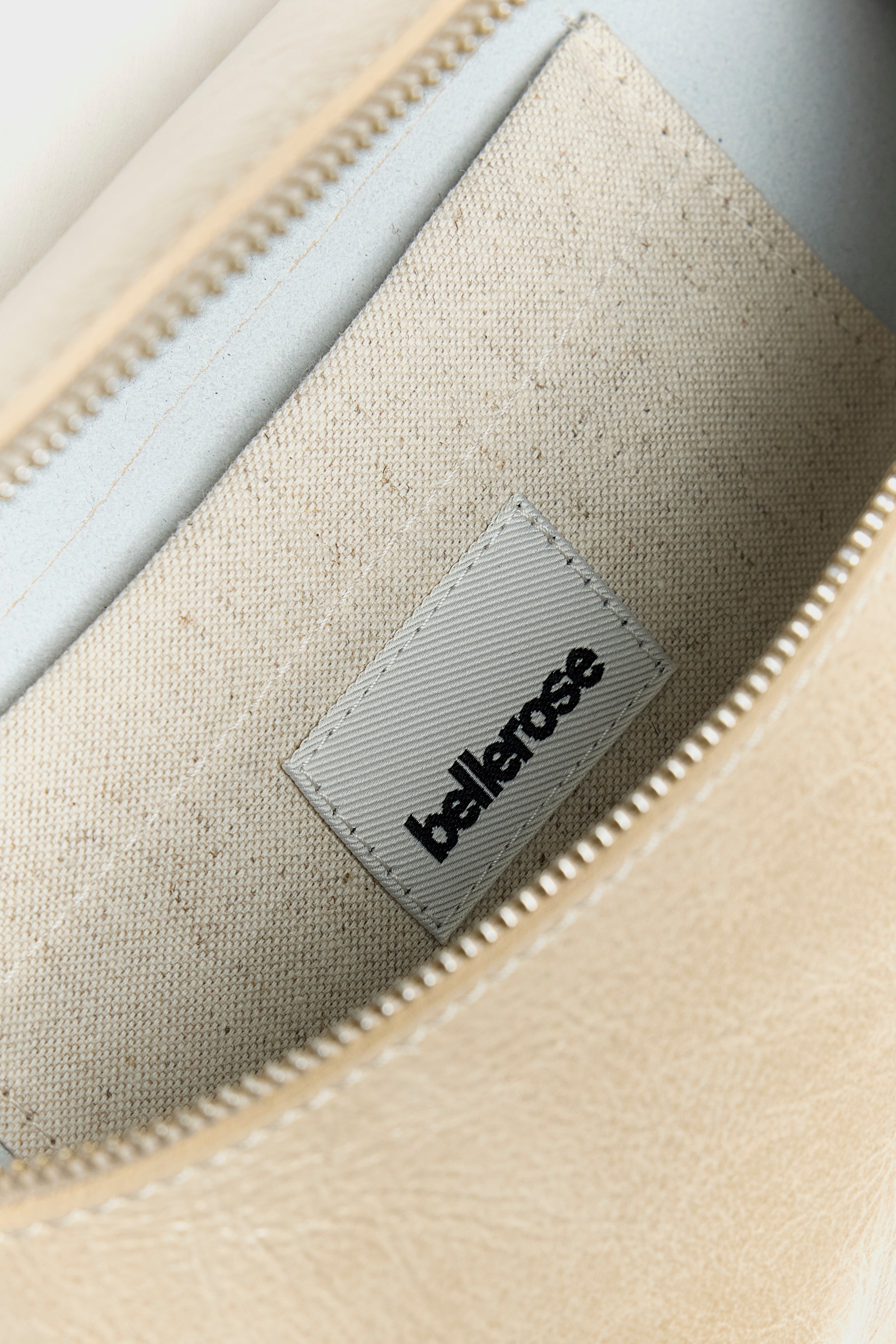 Rosie sling bag (261 / W / NUAGE)