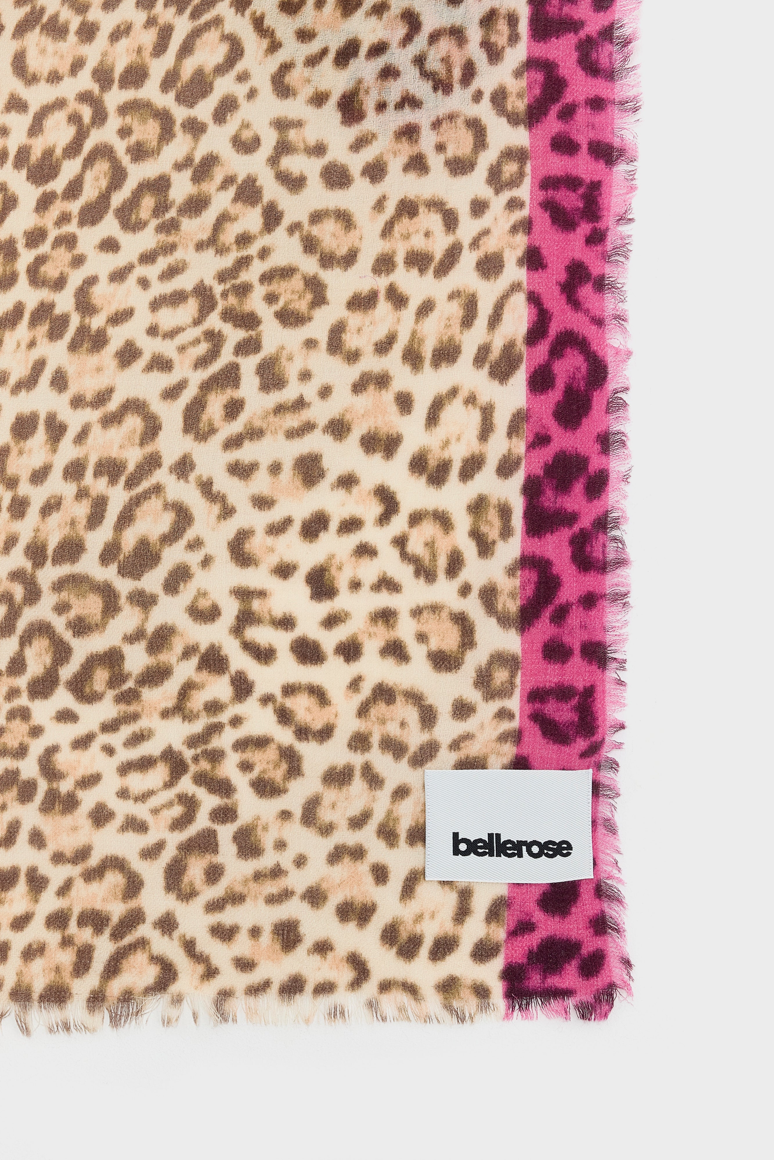 Sowo leopard-print scarf (261 / W / DISPLAY A)