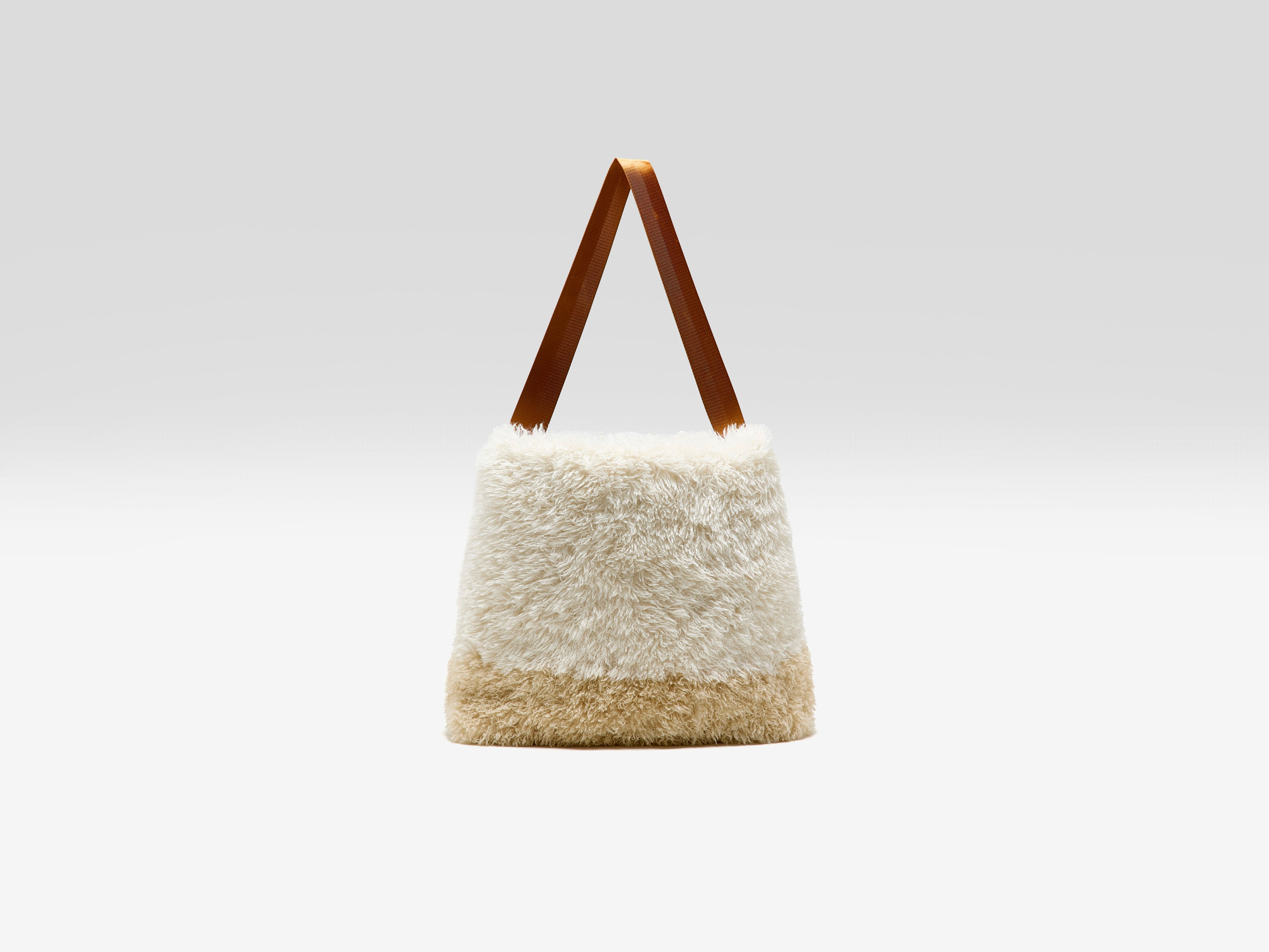 Helado shoulder bag (261 / W / LOTUS)