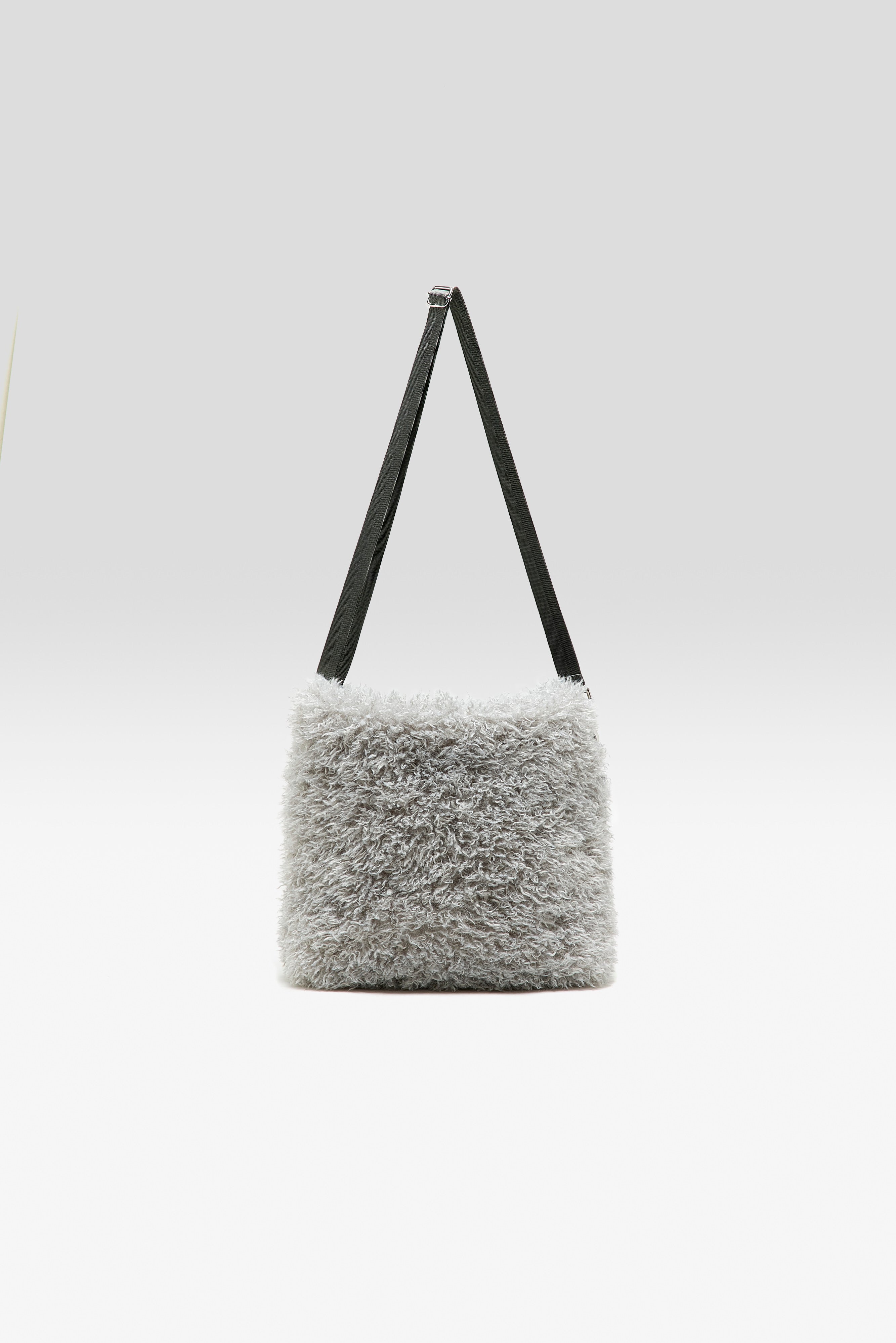 Helmin shoulder bag (261 / W / NICKEL)