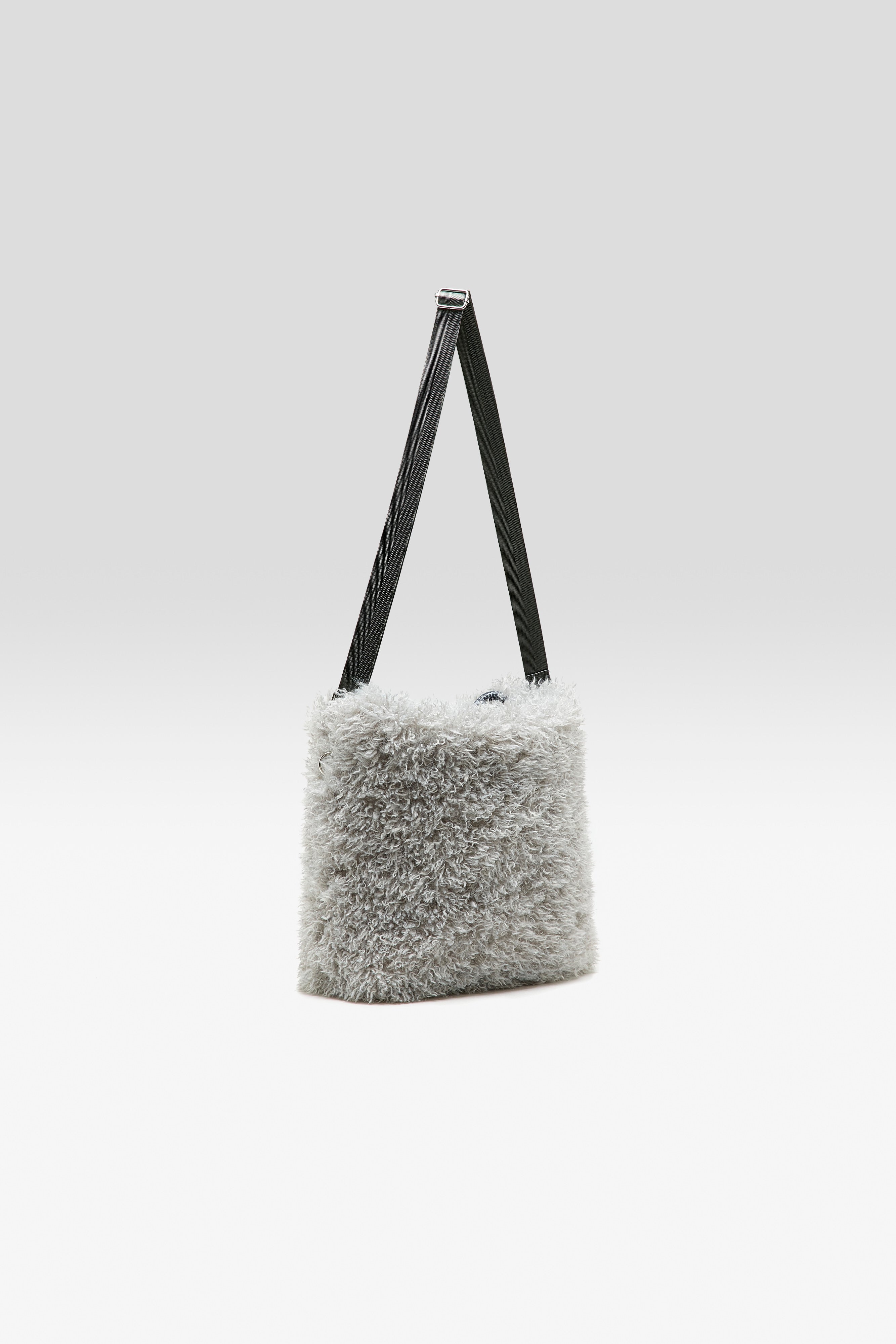 Helmin shoulder bag (261 / W / NICKEL)