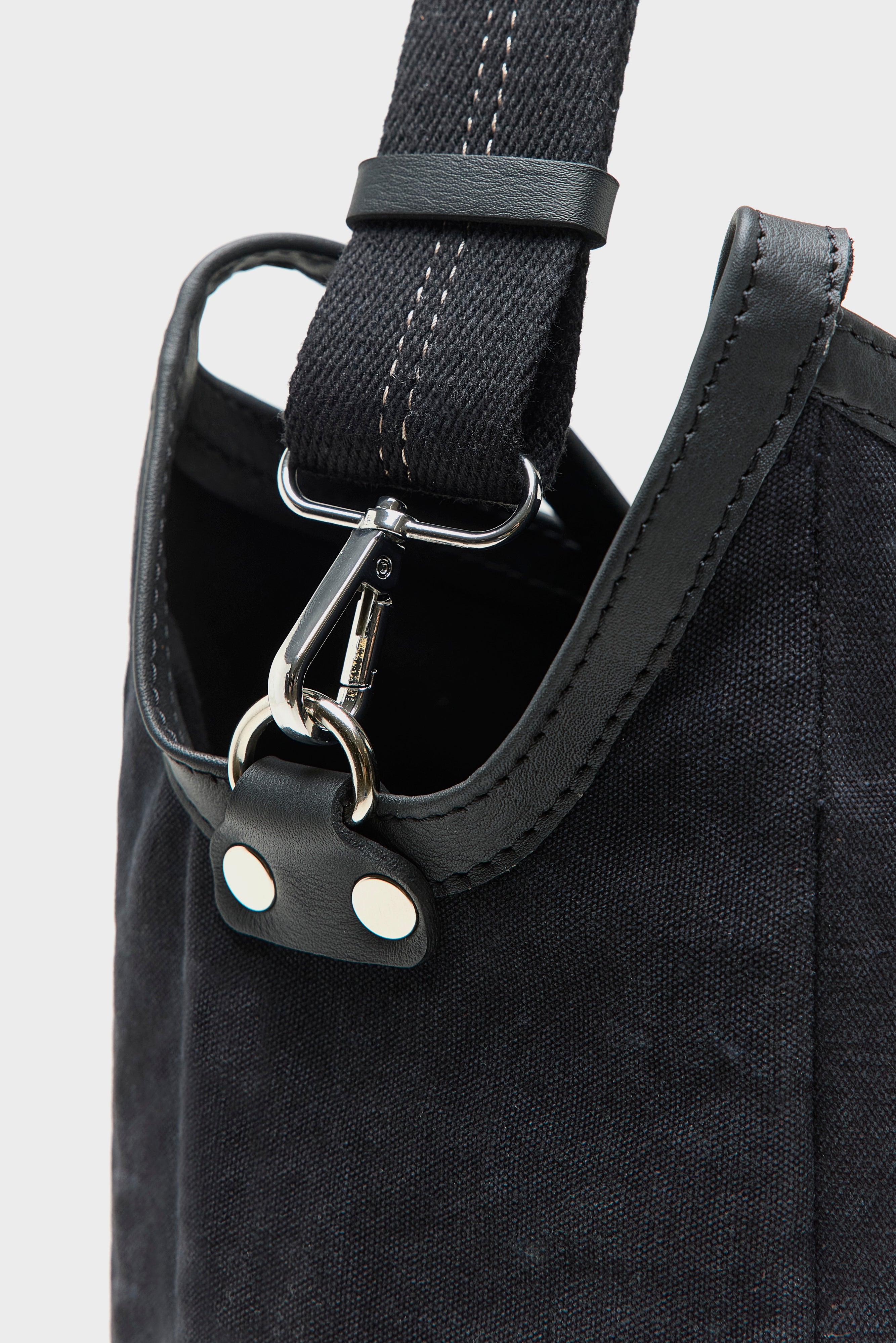 Singa canvas handtas (261 / W / BLACK)