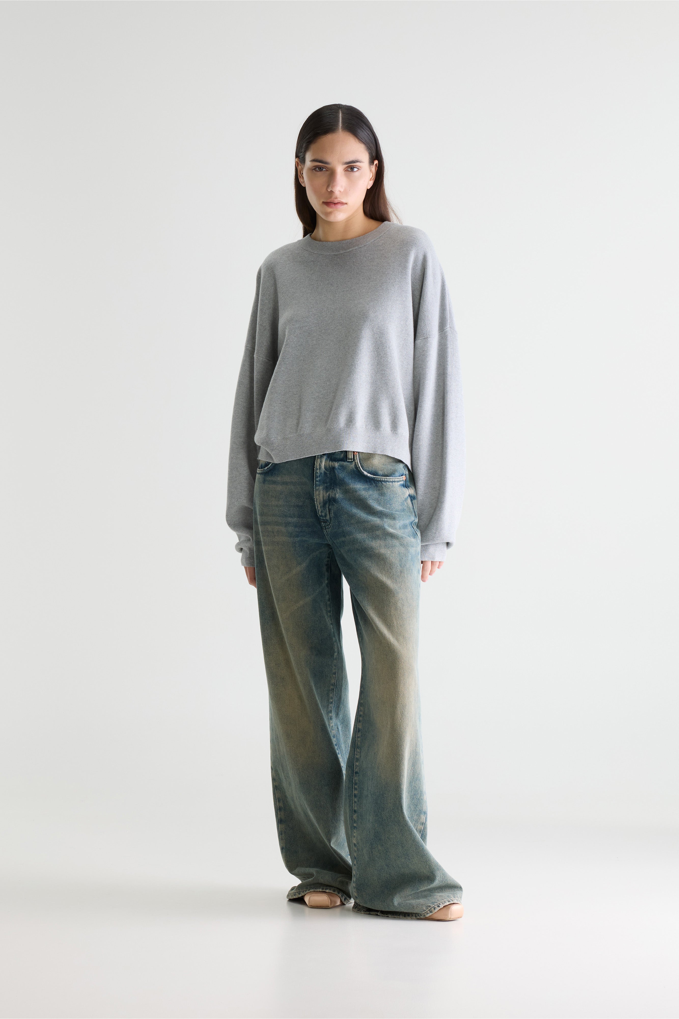 Angum relaxed sweater (261 / W / H. GREY)