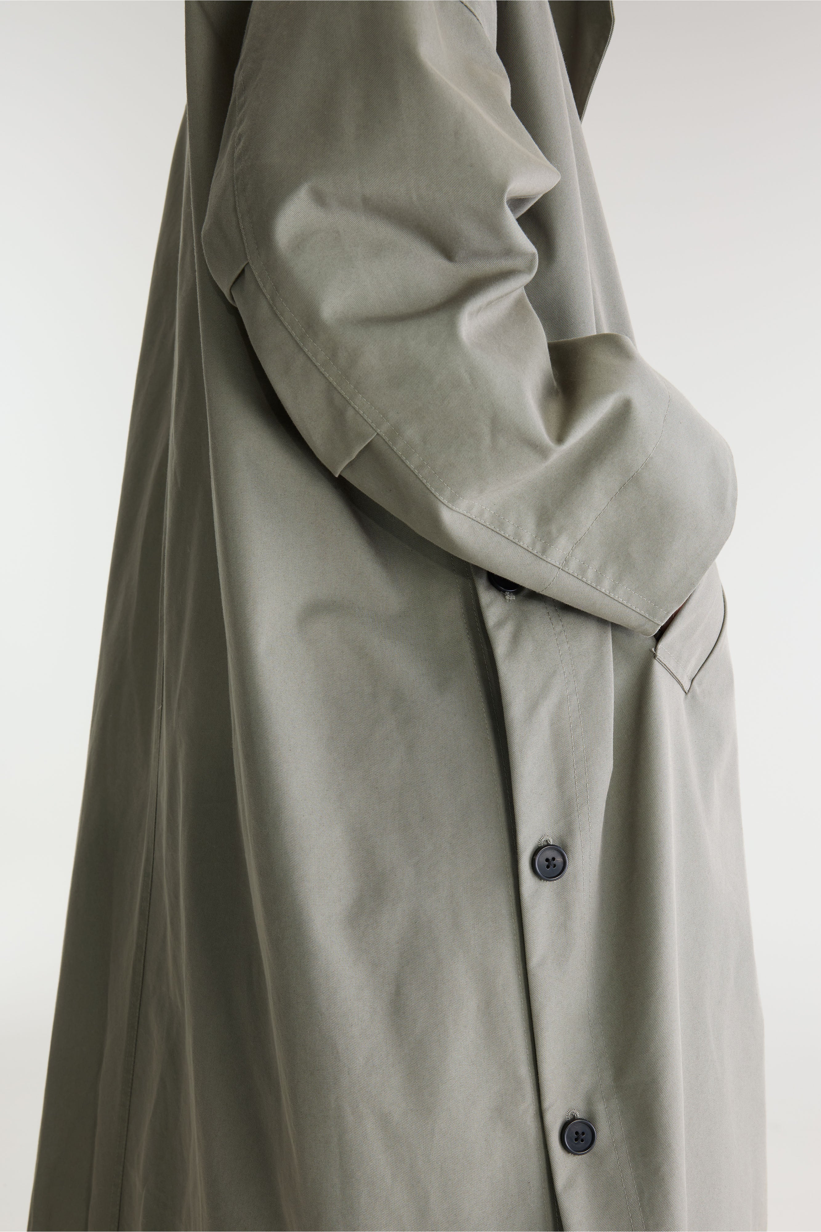 Juttac trench coat (262 / W / METAL GREEN)