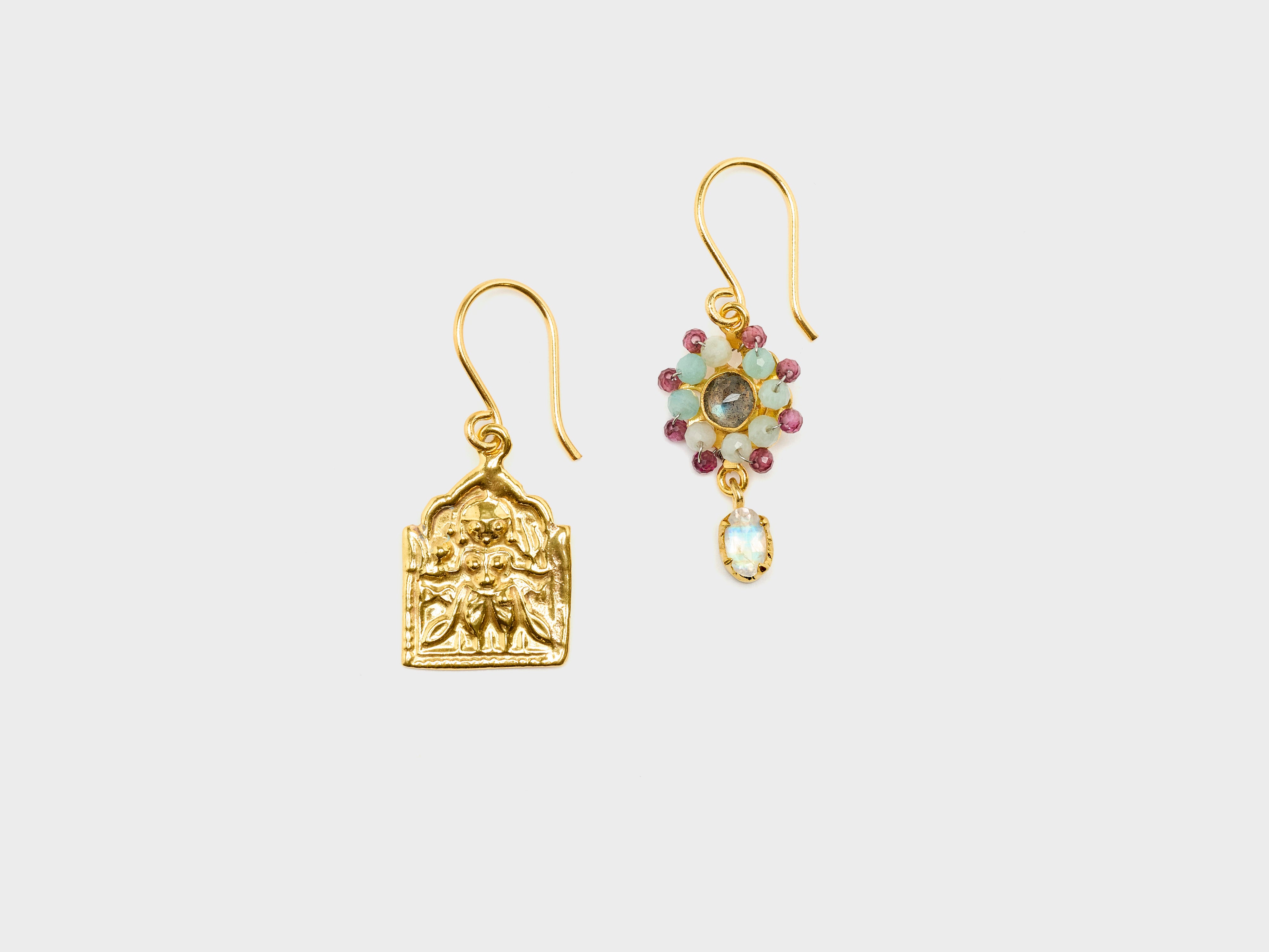 N° 3 Asymmetric Earrings (261 / W / MULTICOLOR)