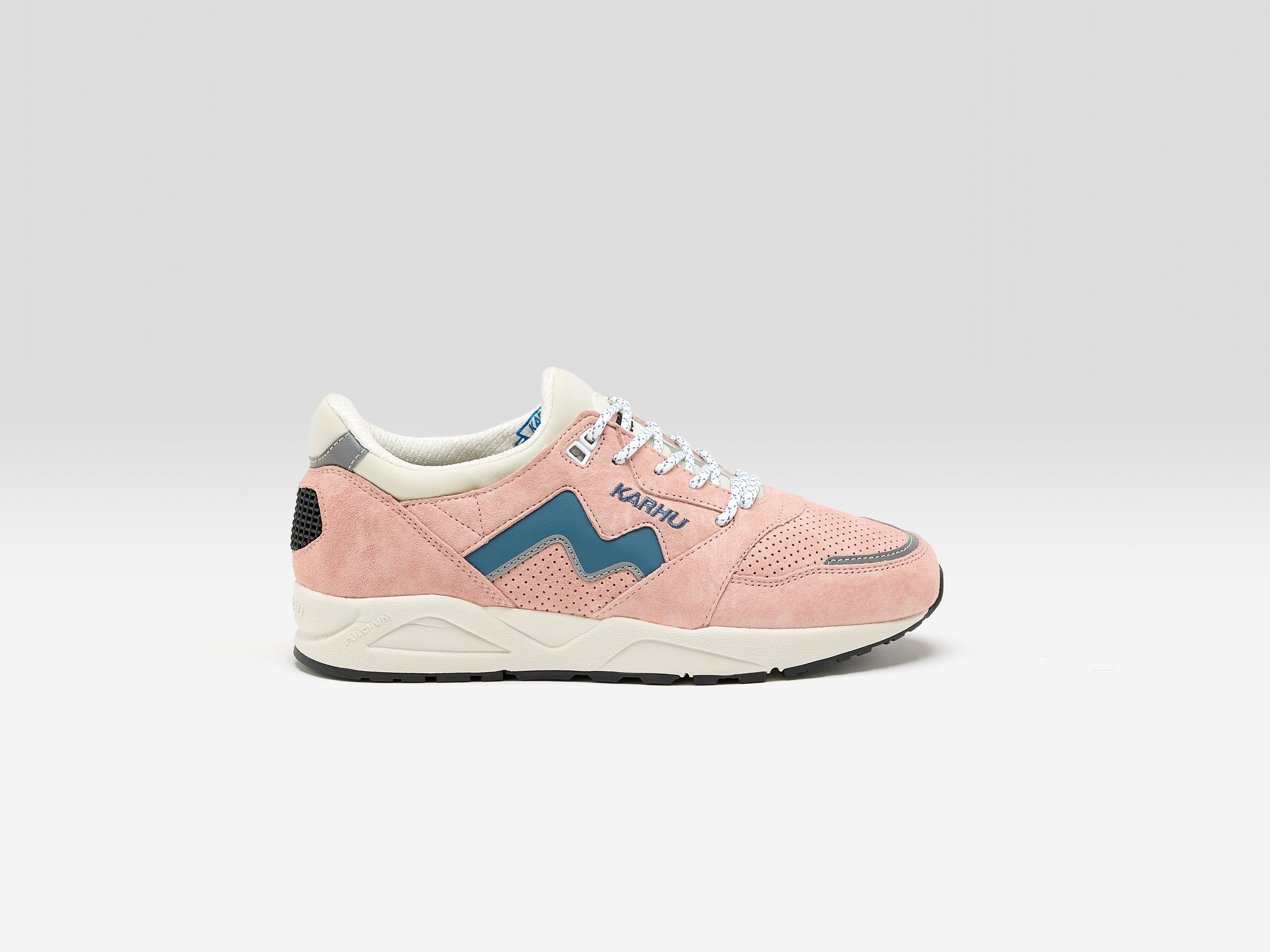 Aria 95 voor dames (251 / W / PINK)