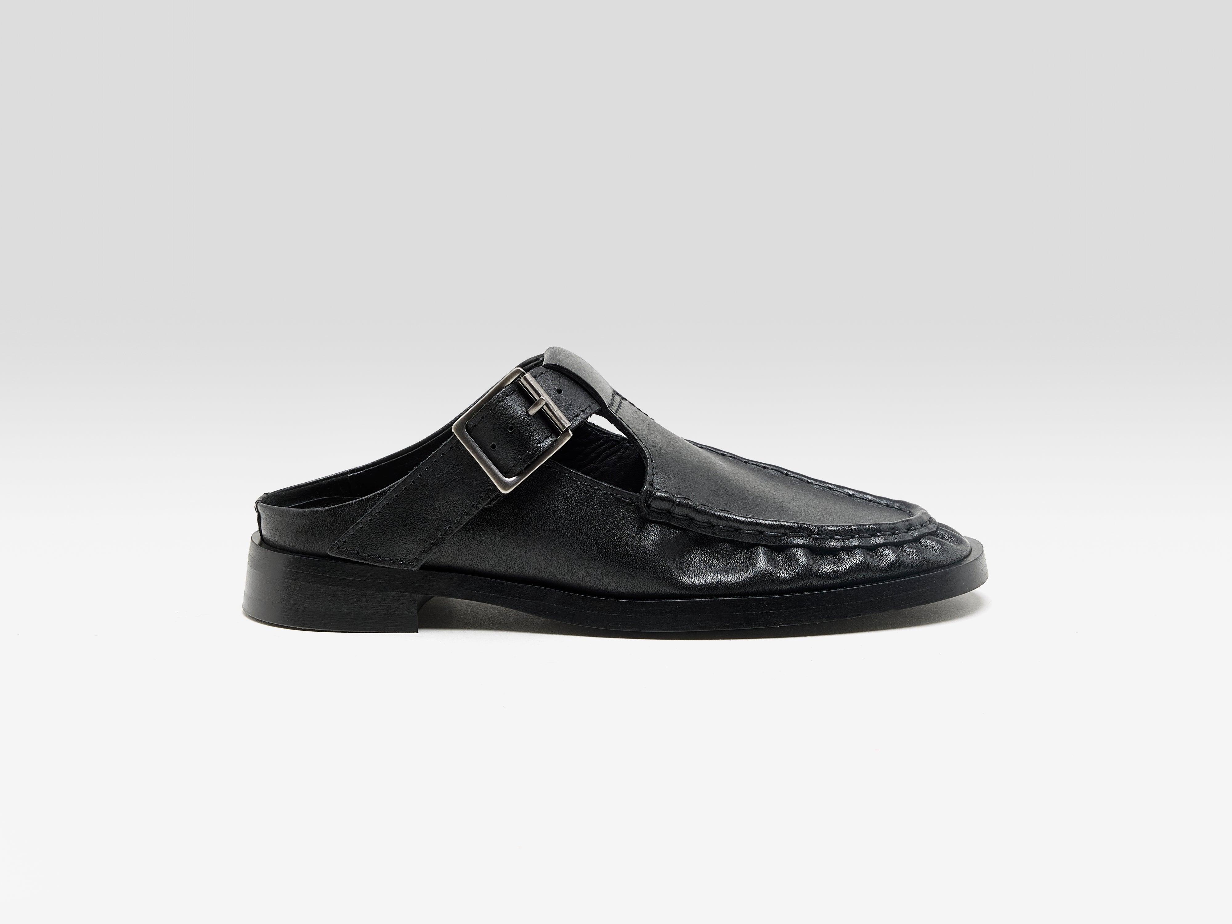 Gianna Mules (261 / W / BLACK)